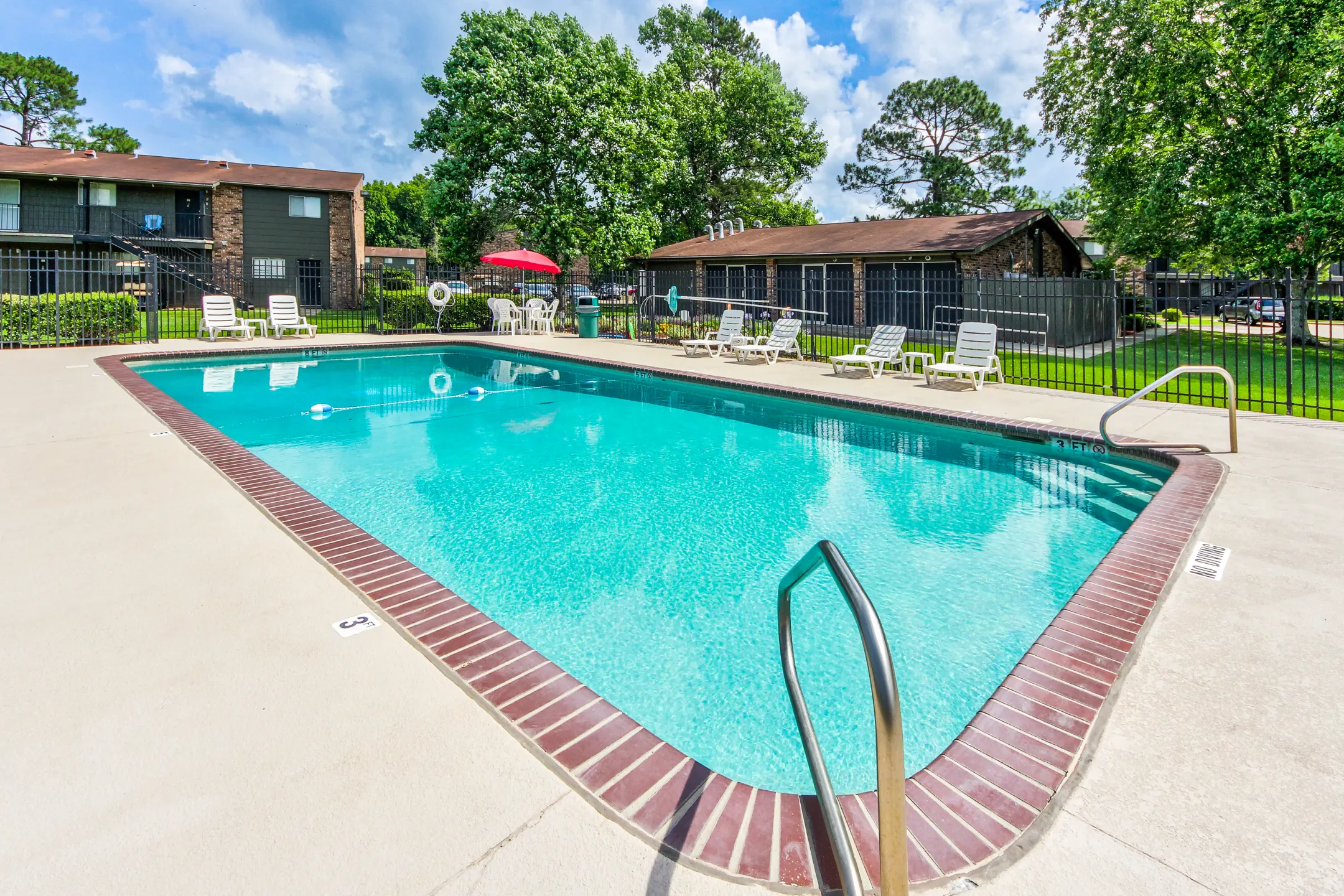 Pinewoods Apartments Lafayette, LA 70506