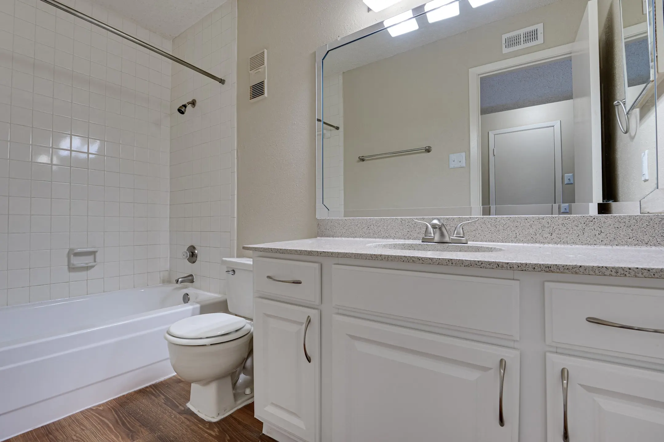 Copper Hill Apartments Bedford, TX 76021