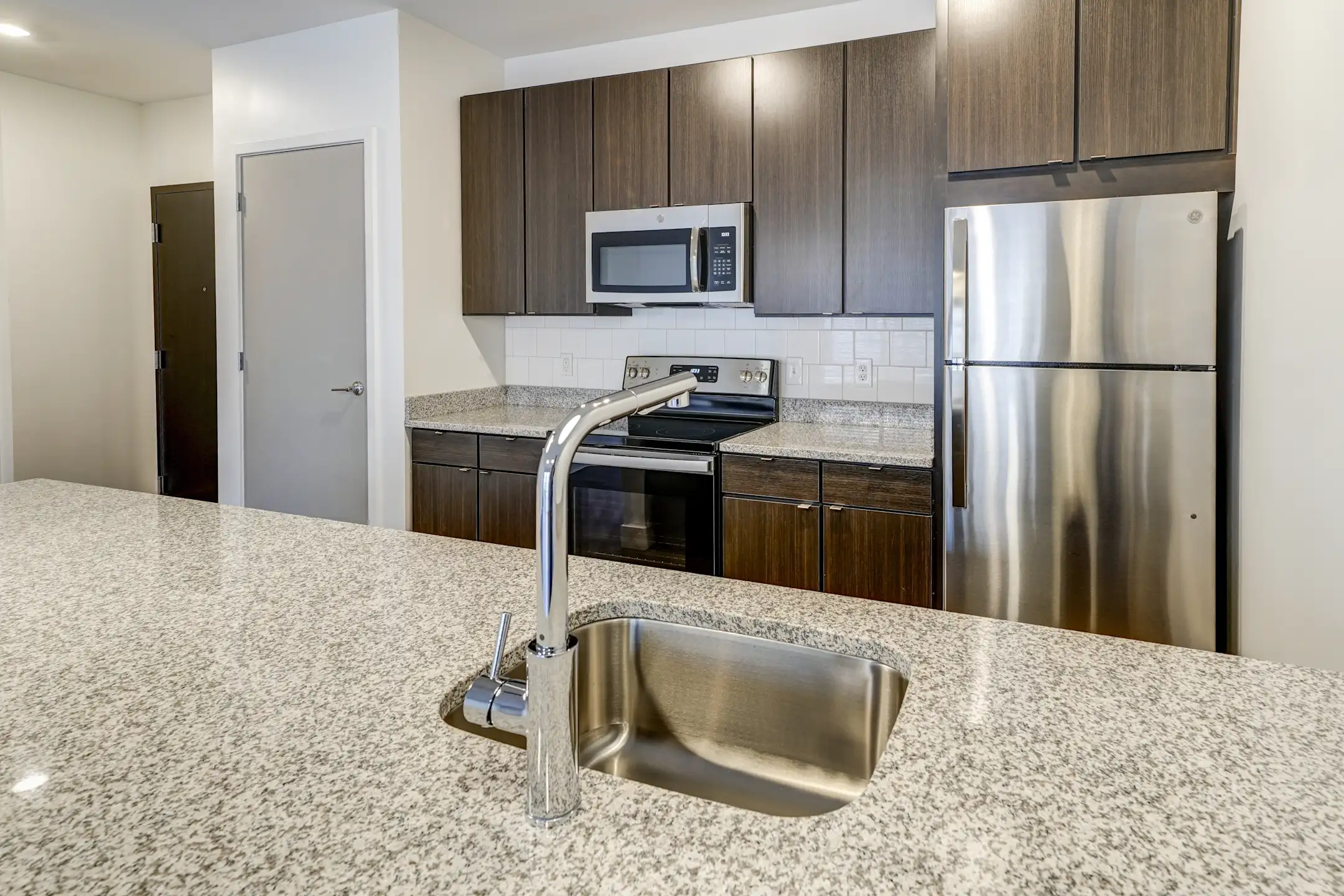 Kitchen - Ardmore Apartments - Indianapolis, IN