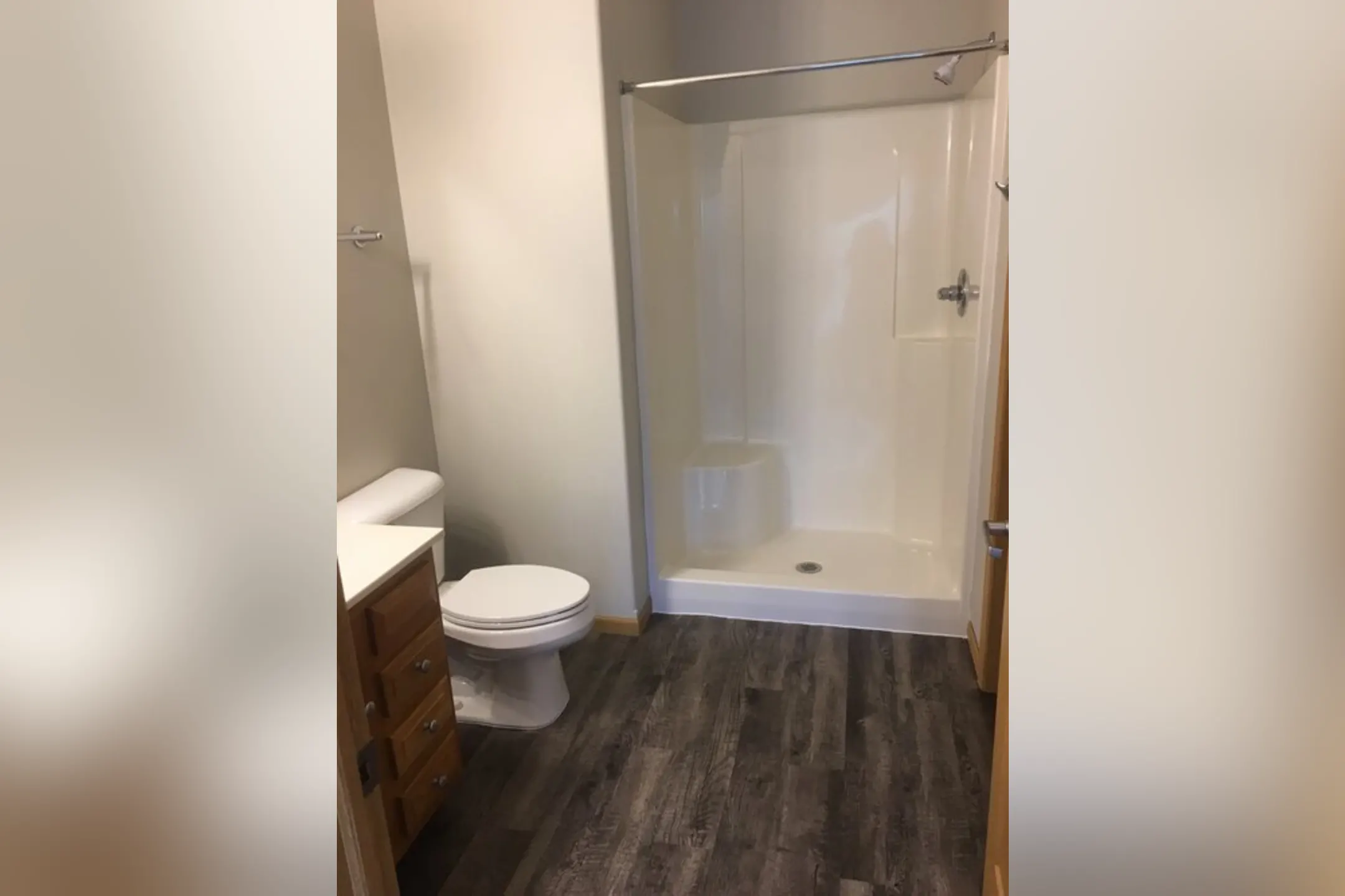 Bathroom - Mayberry Loft Apartments - Sylvania, OH