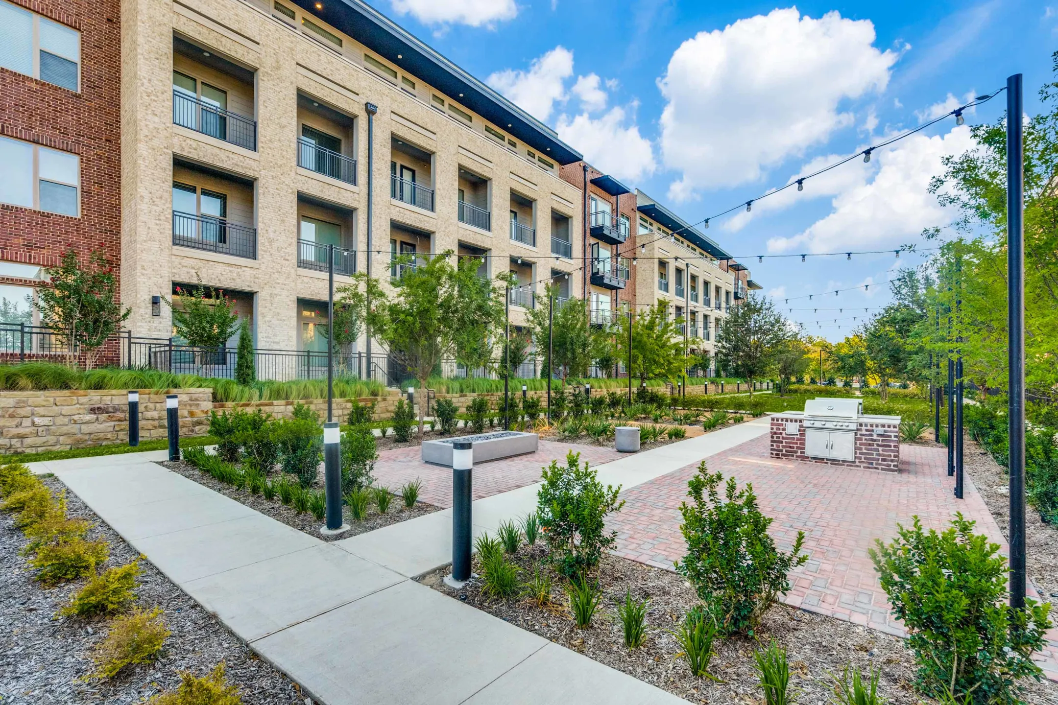 Wylder Square Apartments Carrollton, TX 75007