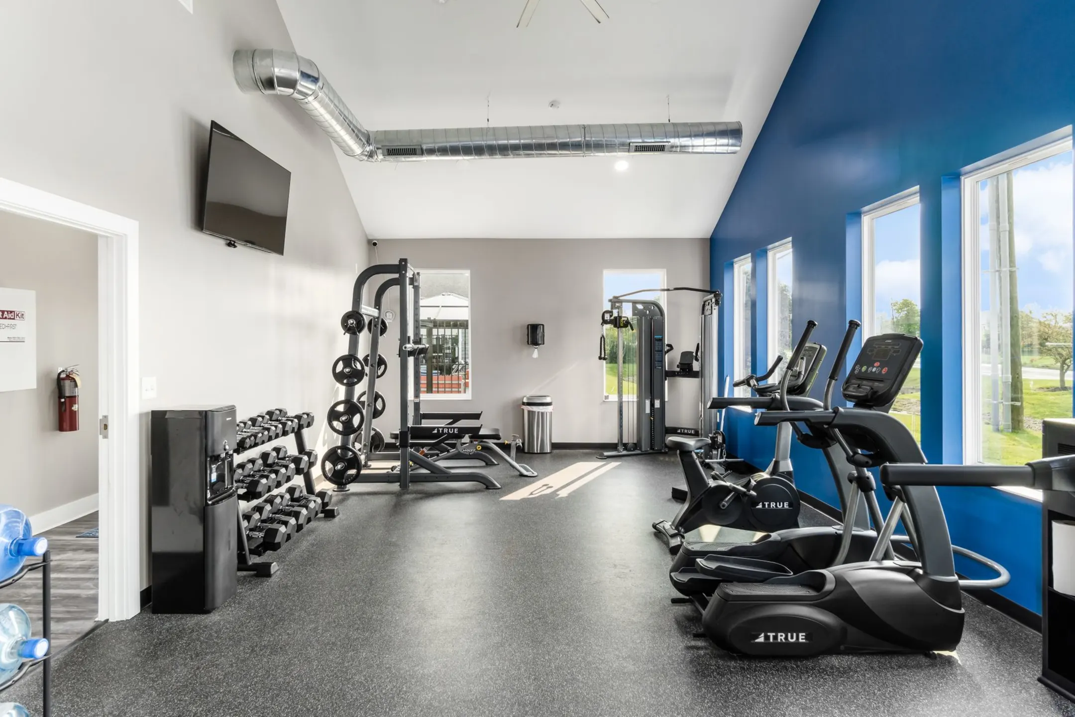 Fitness Weight Room - The Estates at Brentwood Lake - Reynoldsburg, OH