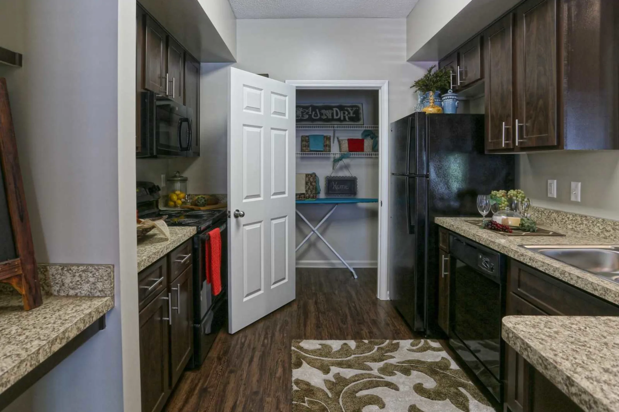 Fieldstone Apartment Homes - Memphis, TN