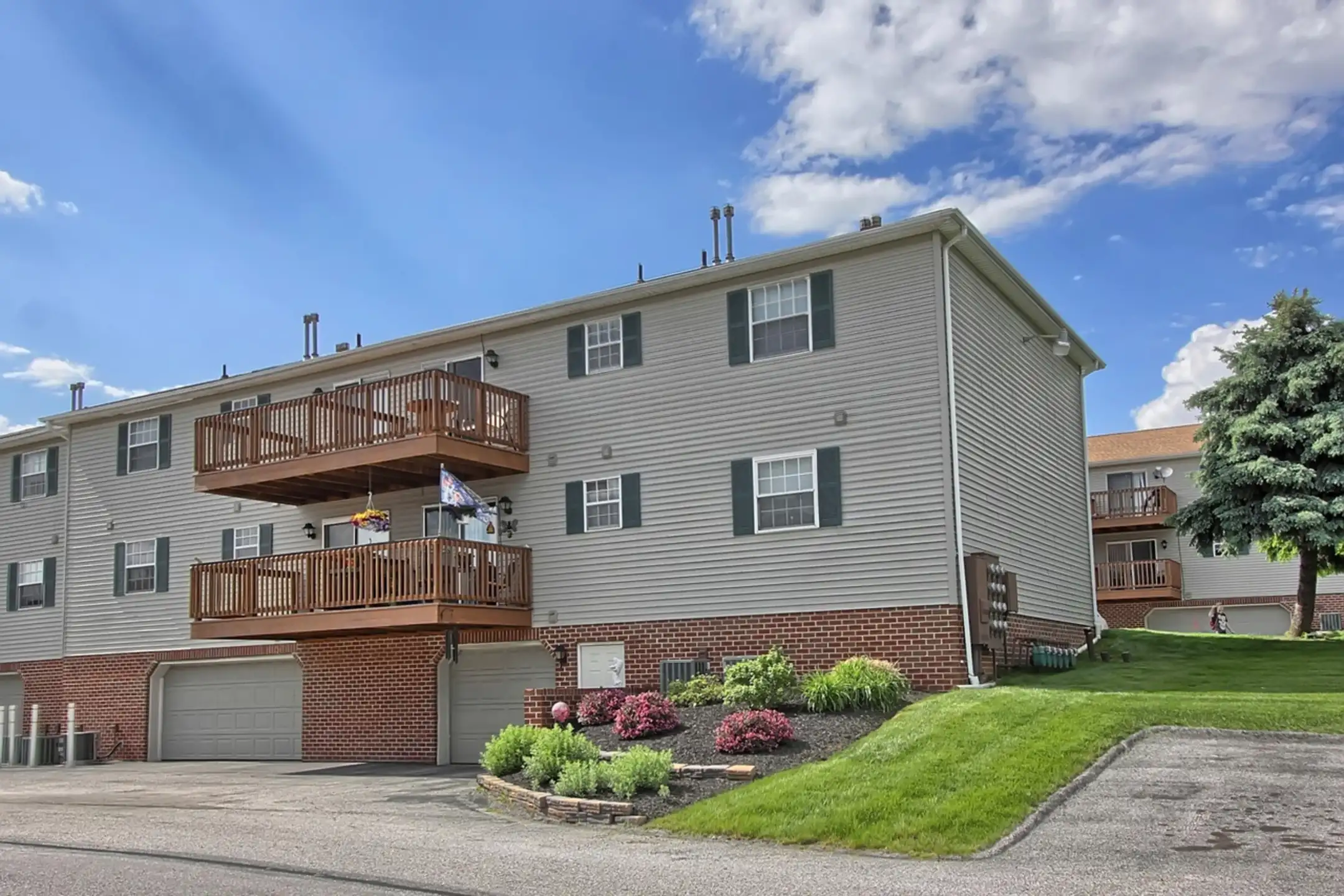 Apartments At Waterford Apartments York, PA 17402