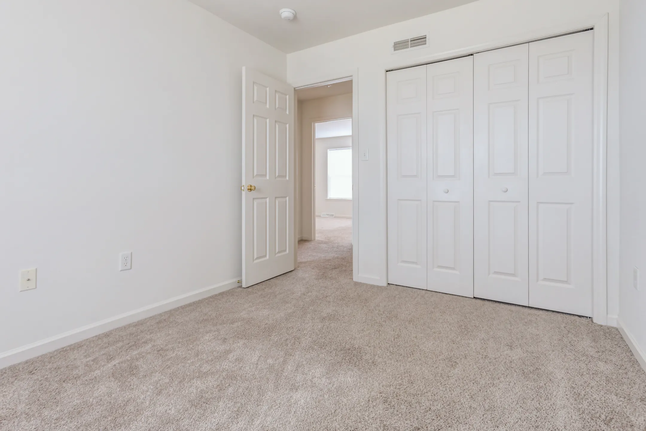 Bedroom - Windsor Commons Townhomes - Red Lion, PA