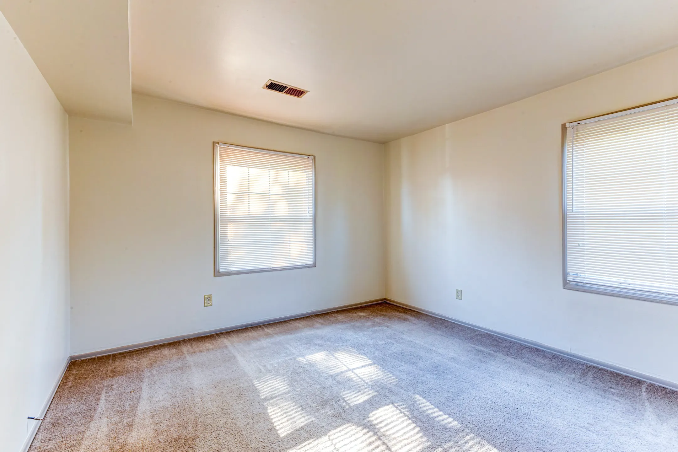 Kings Grant 1210 valley hill drive Pittsburgh, PA Apartments for