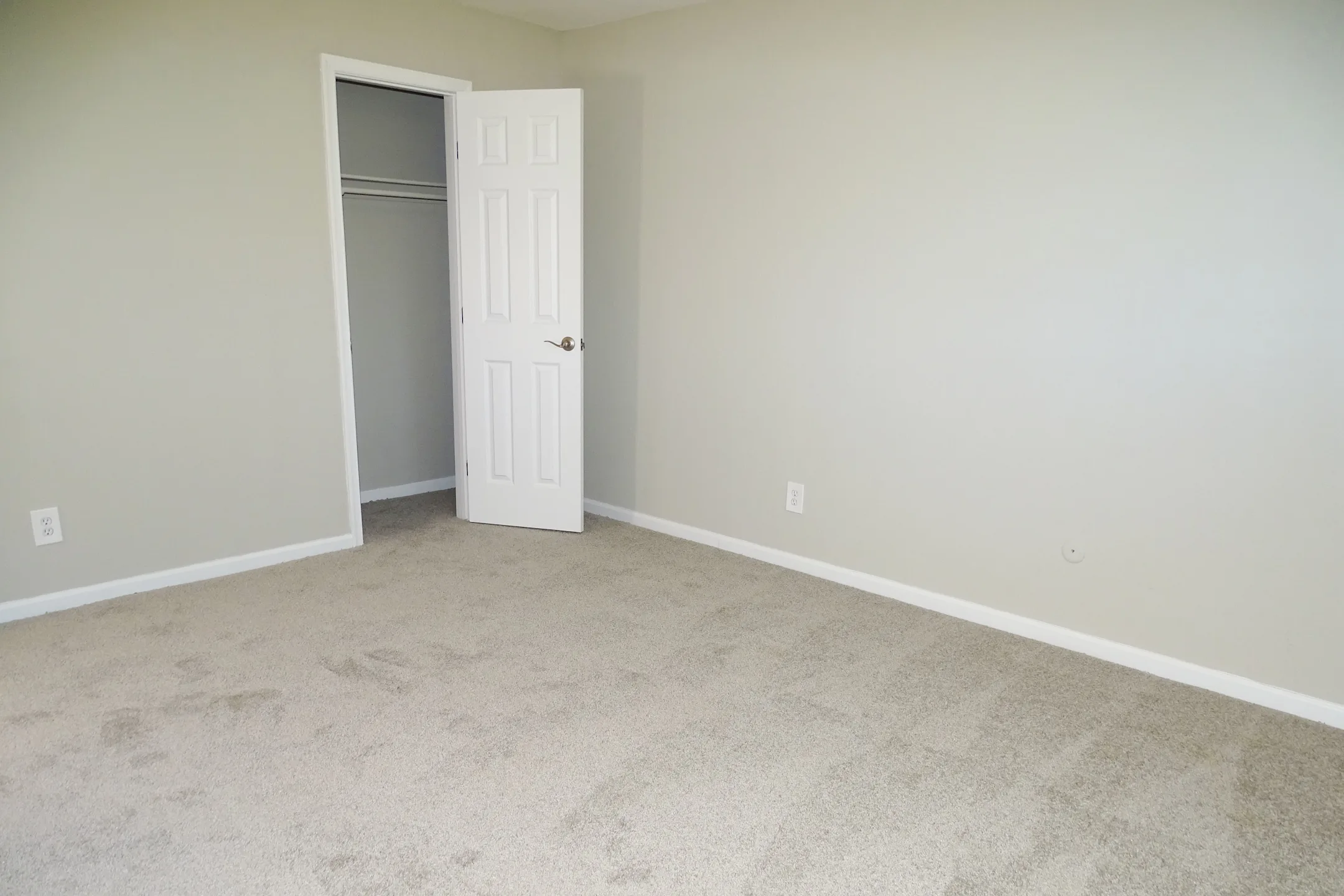 Churchland Square 7041 Kenny Ln Portsmouth, VA Apartments for Rent