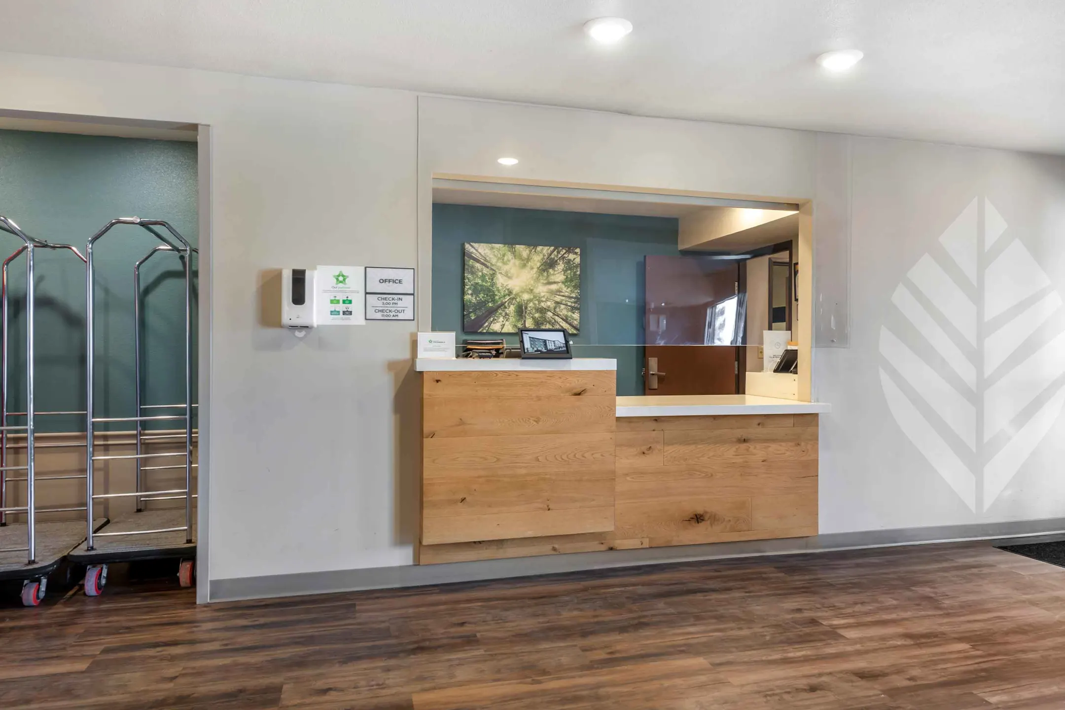 Furnished Studio Pittsburgh Cranberry 102 Wisconsin Avenue