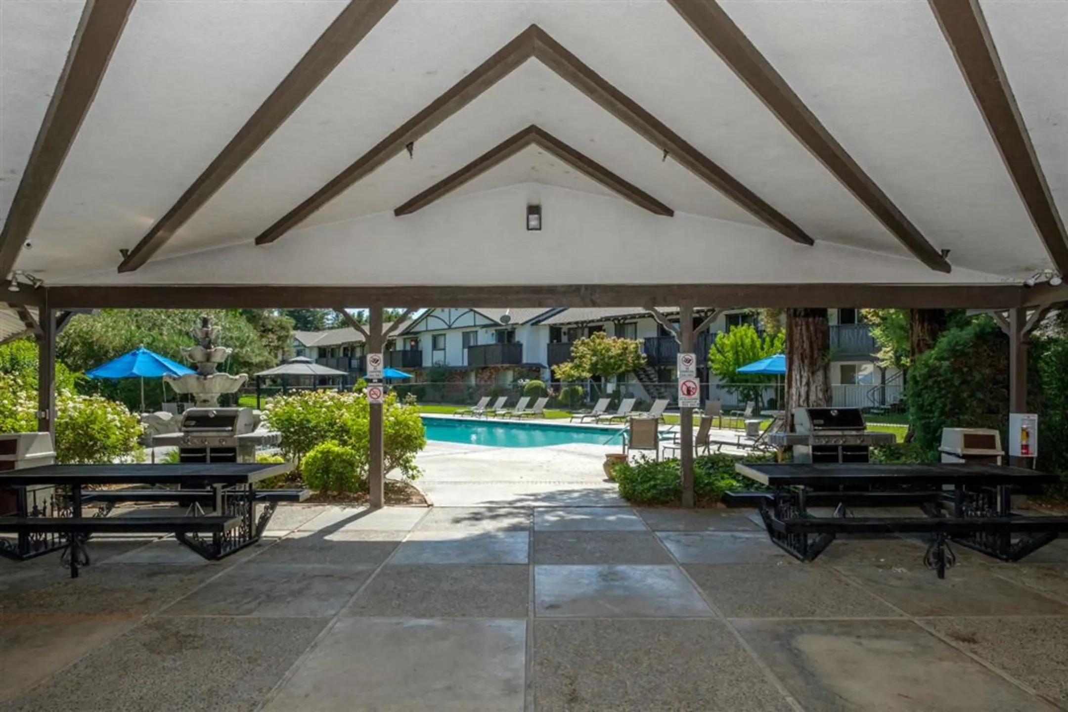 Scottsmen Too Apartments Clovis, CA 93612