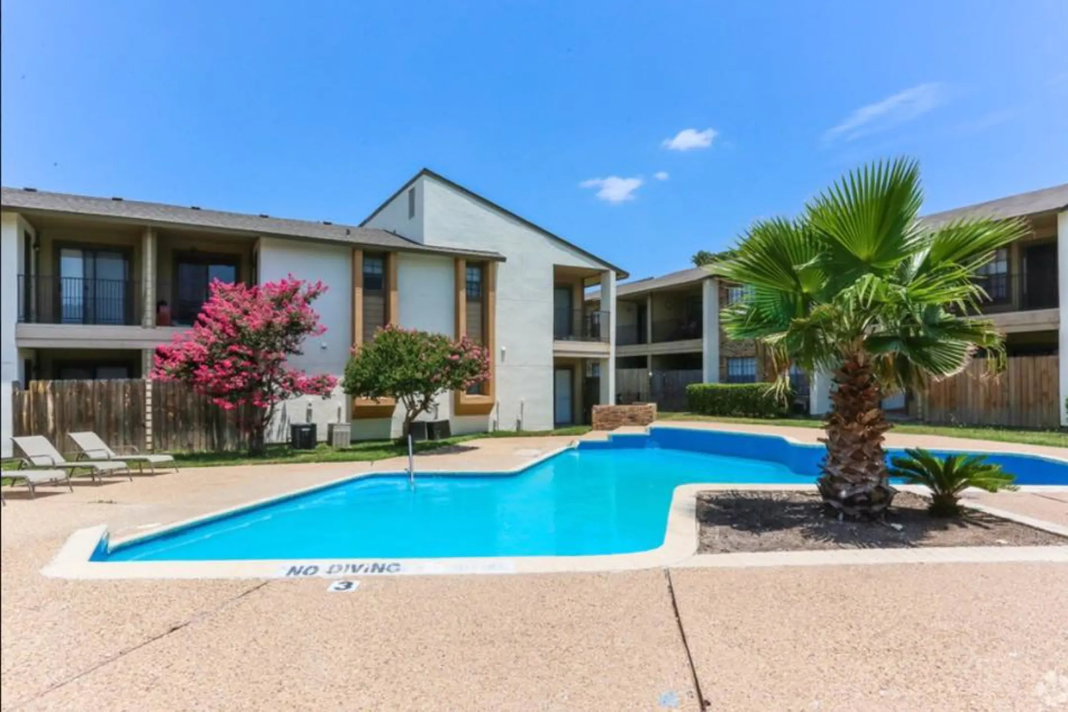 Pool - Colony Apartments - Woodway, TX