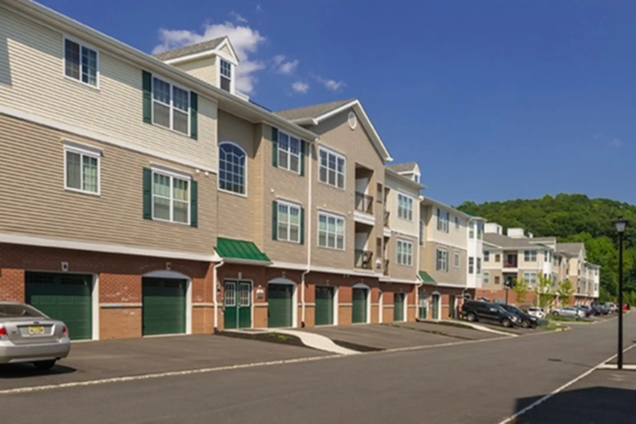 Camelot at Marlboro Apartments NJ 07751
