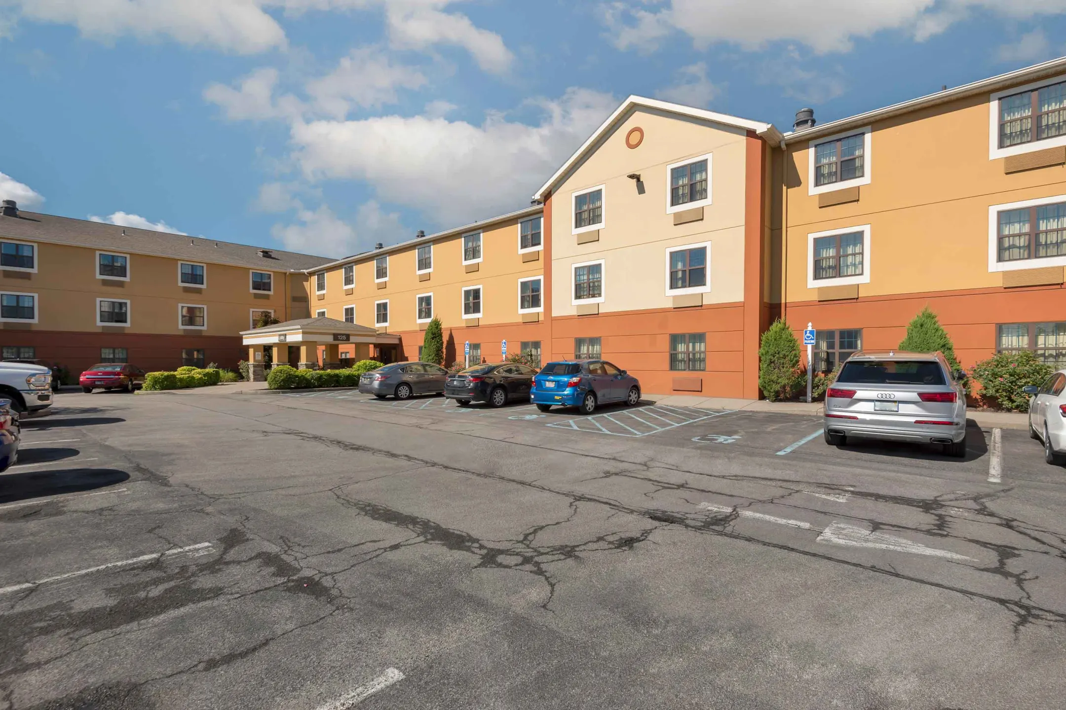 Furnished Studio - Buffalo - Amherst Apartments - Amherst, NY 14228