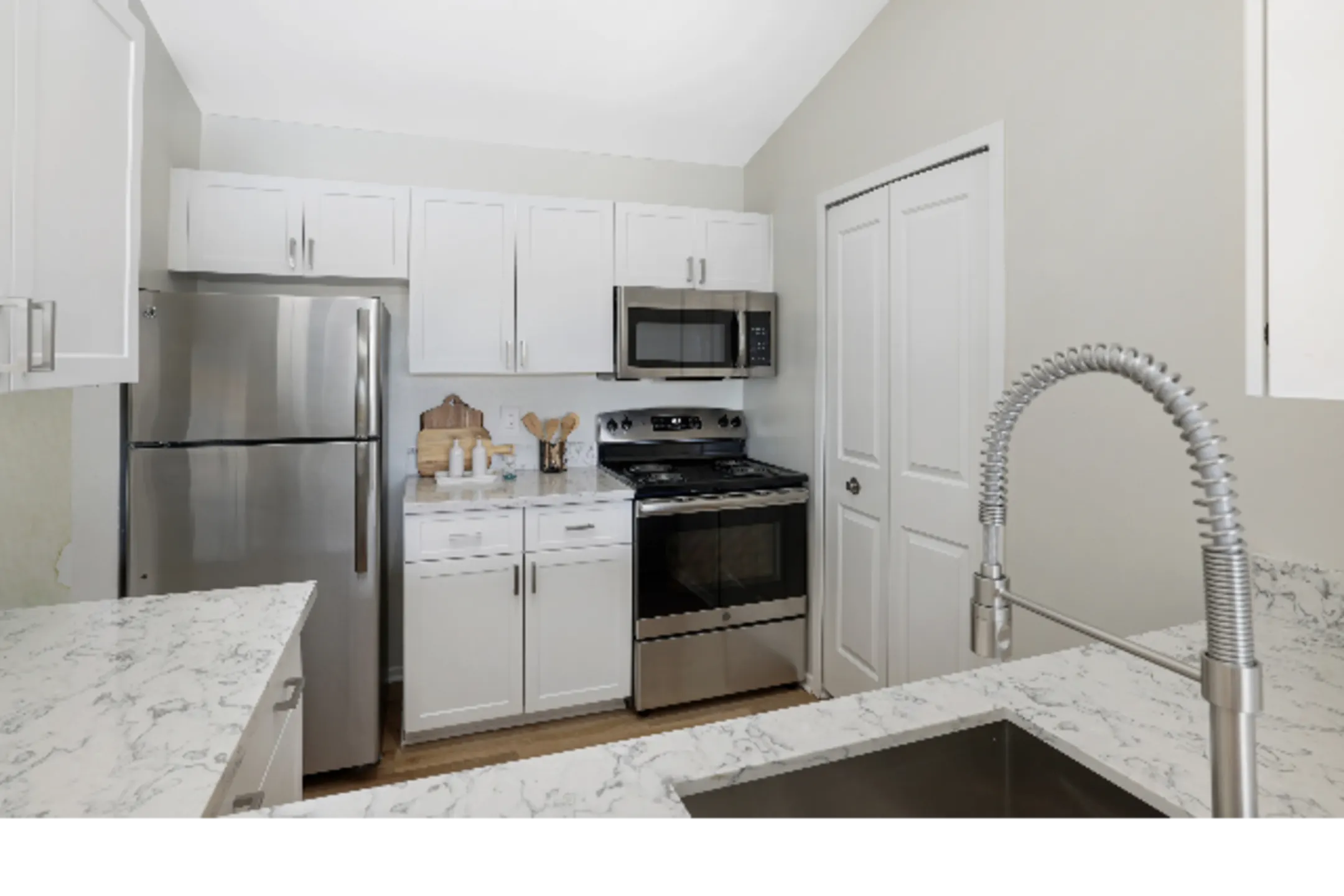 Park Place Of Northville Apartments Northville, MI 48167