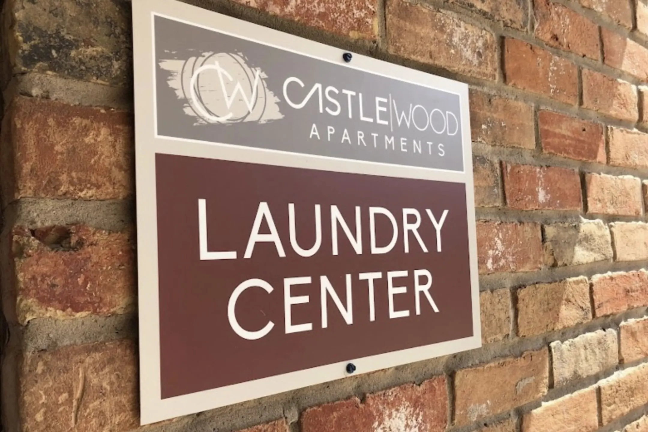 Castlewood Apartments 401 Lakeview Dr Clute, TX Apartments for Rent