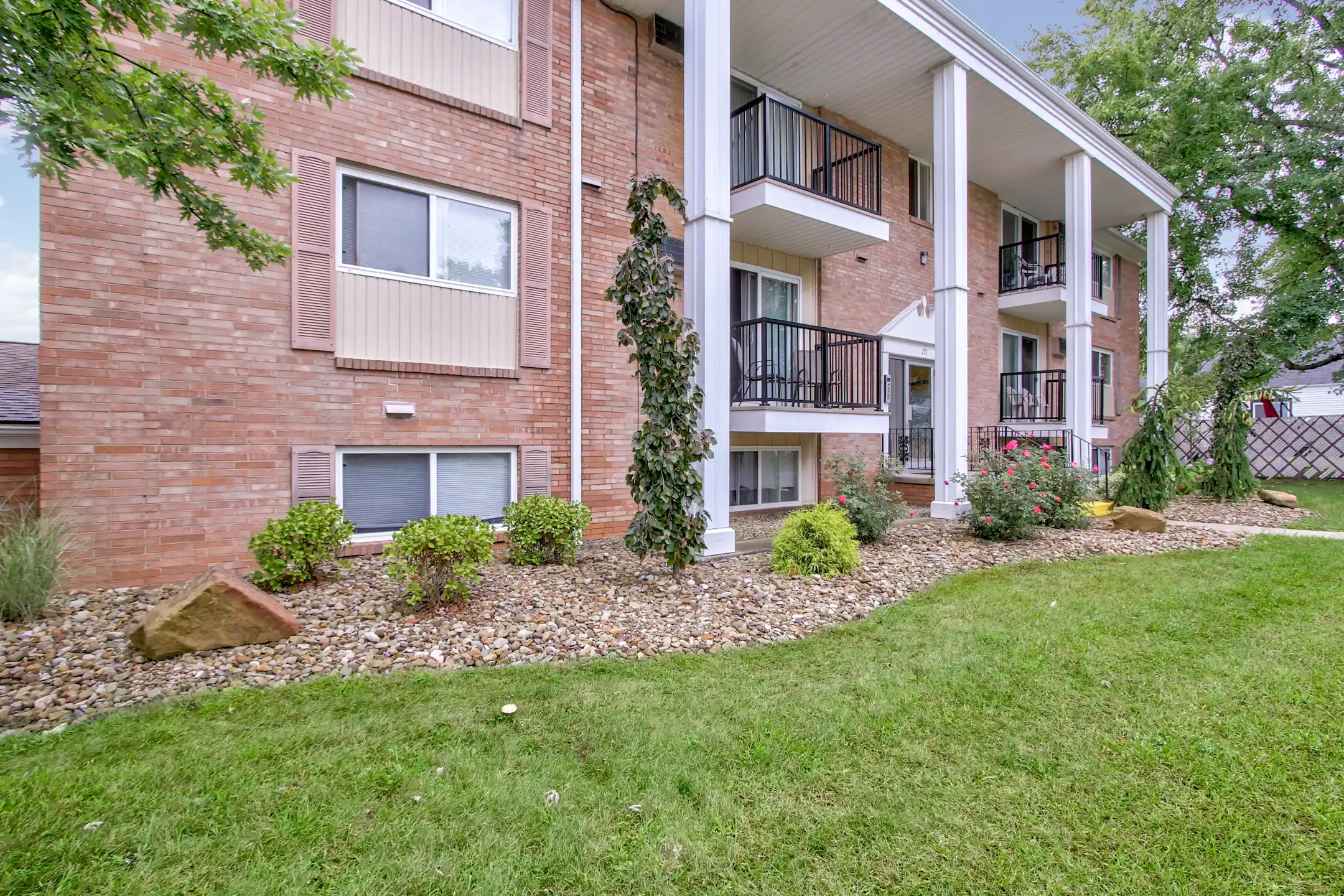 Westview Heights 157 Youngstown Rd Hubbard, OH Apartments for Rent