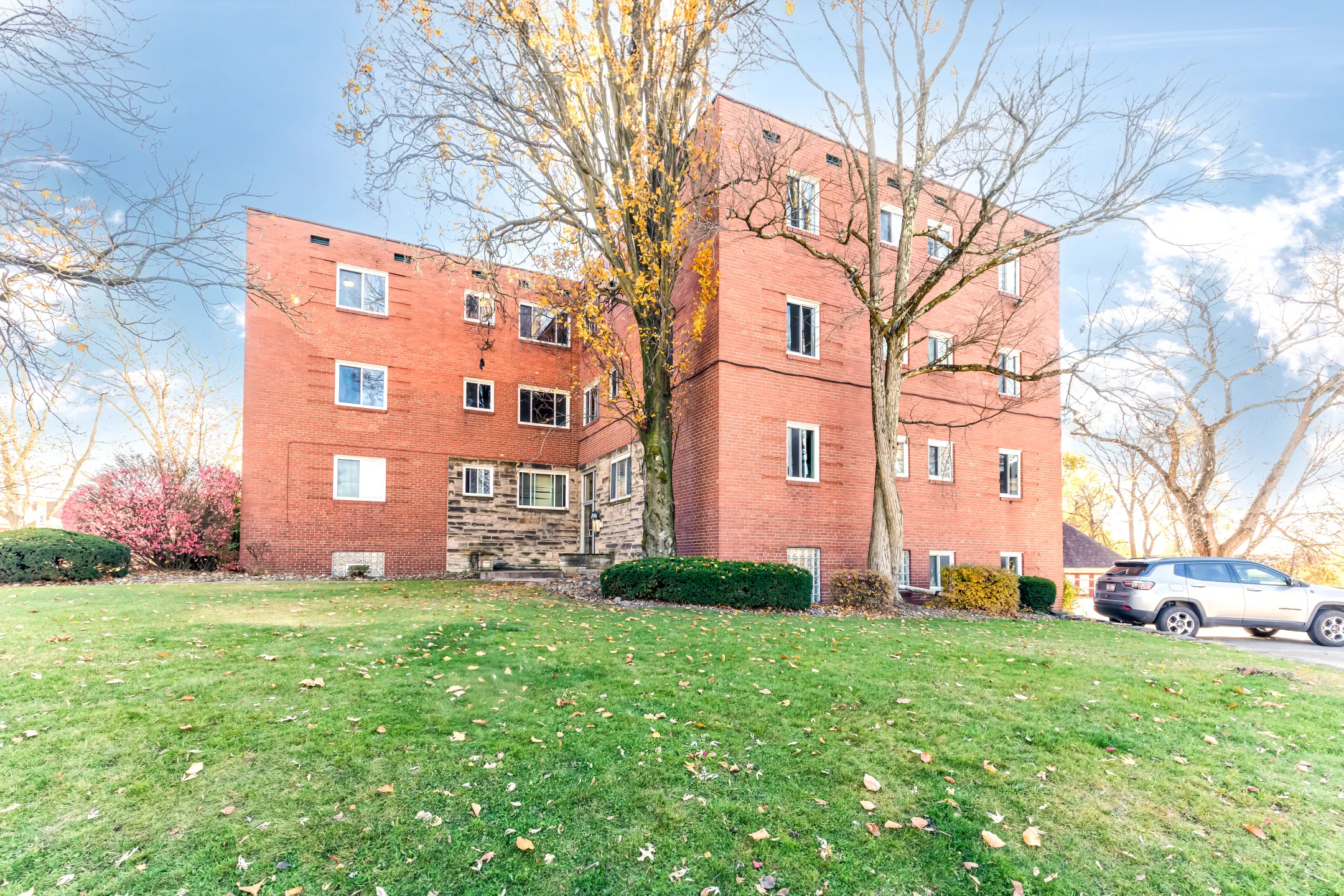 Savoy Apartments 3500 Brownsville Road Pittsburgh, PA Apartments for Rent Rent.