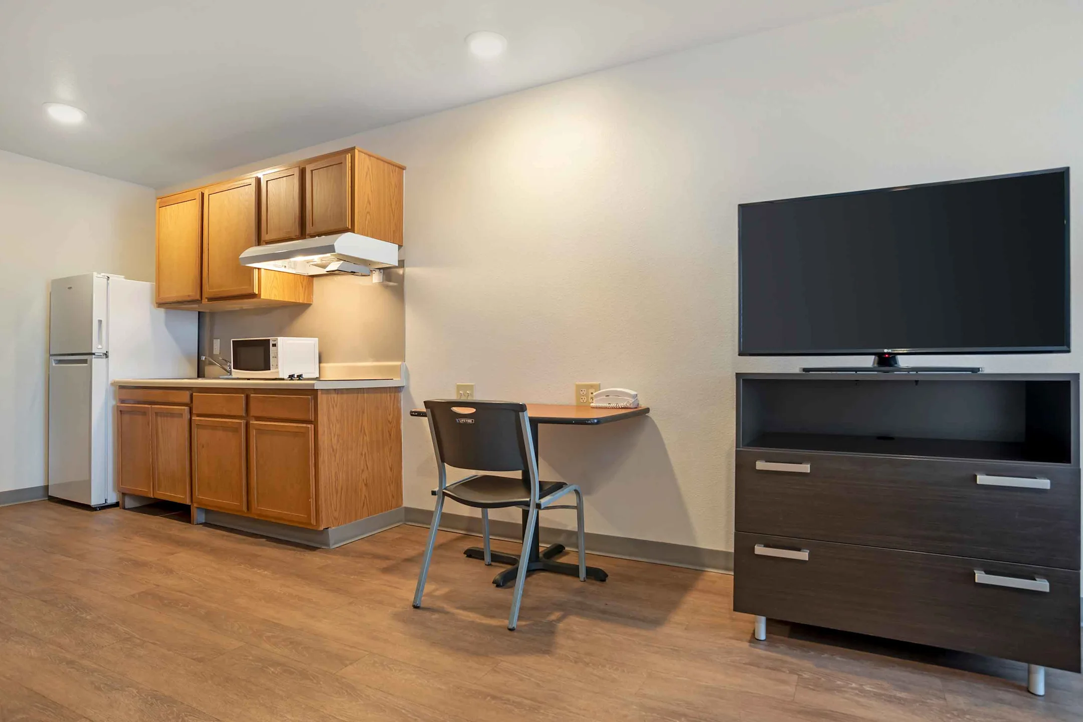Dining Room - Furnished Studio - Panama City - Callaway - Callaway, FL