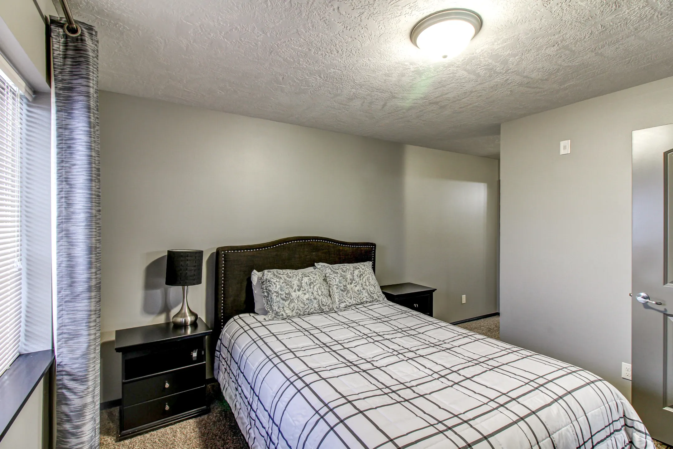 Bedroom - THE VILLAGE AT THREE FOUNTAINS - Sioux Falls, SD