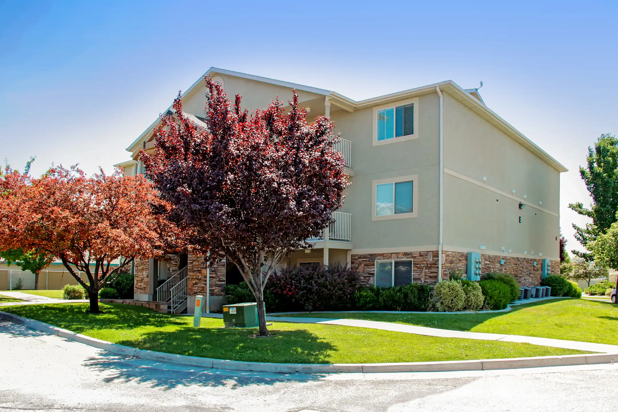 Building - Autumn Hills Apartments - Layton, UT
