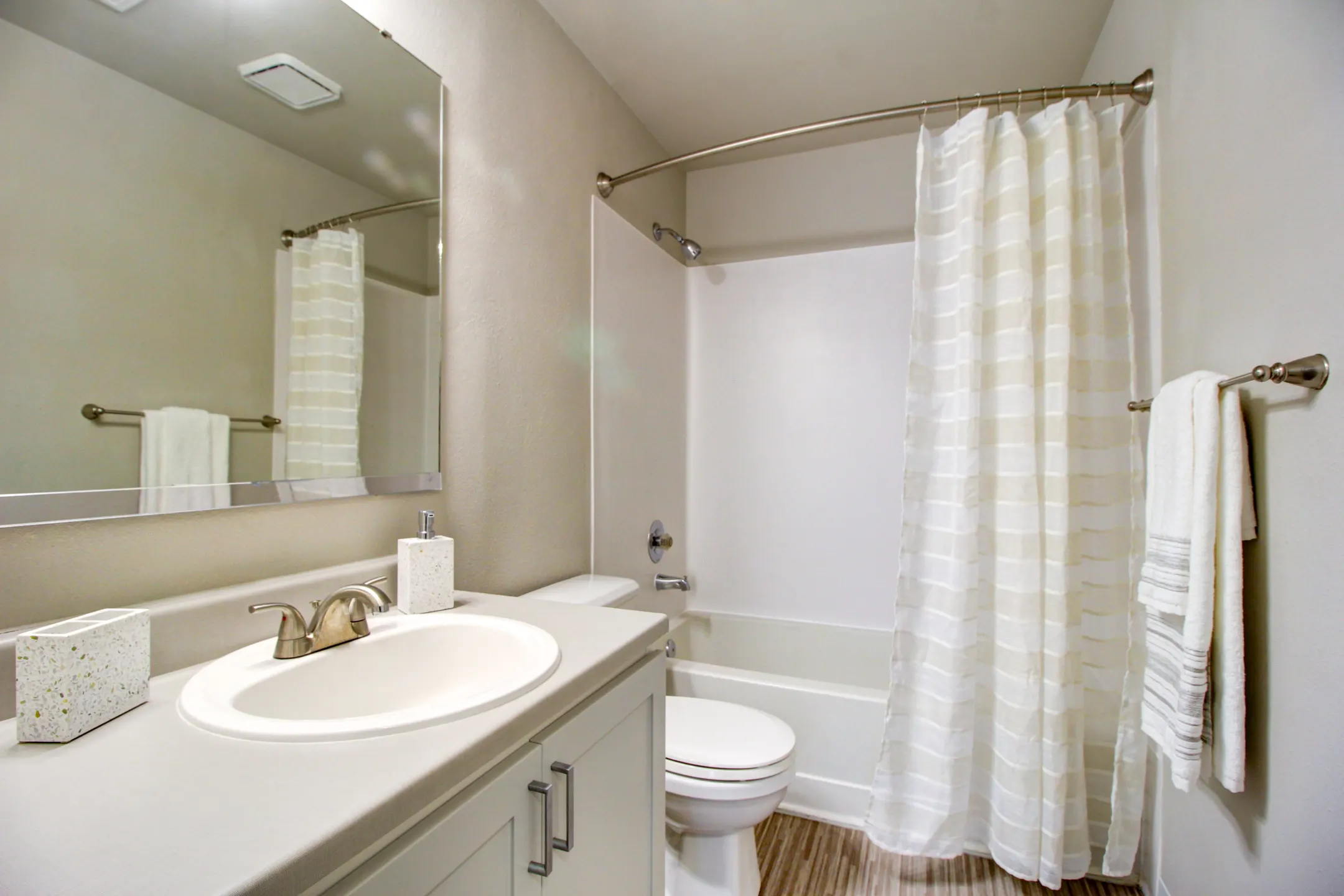 Bathroom - Cambridge Apartments - Puyallup, WA