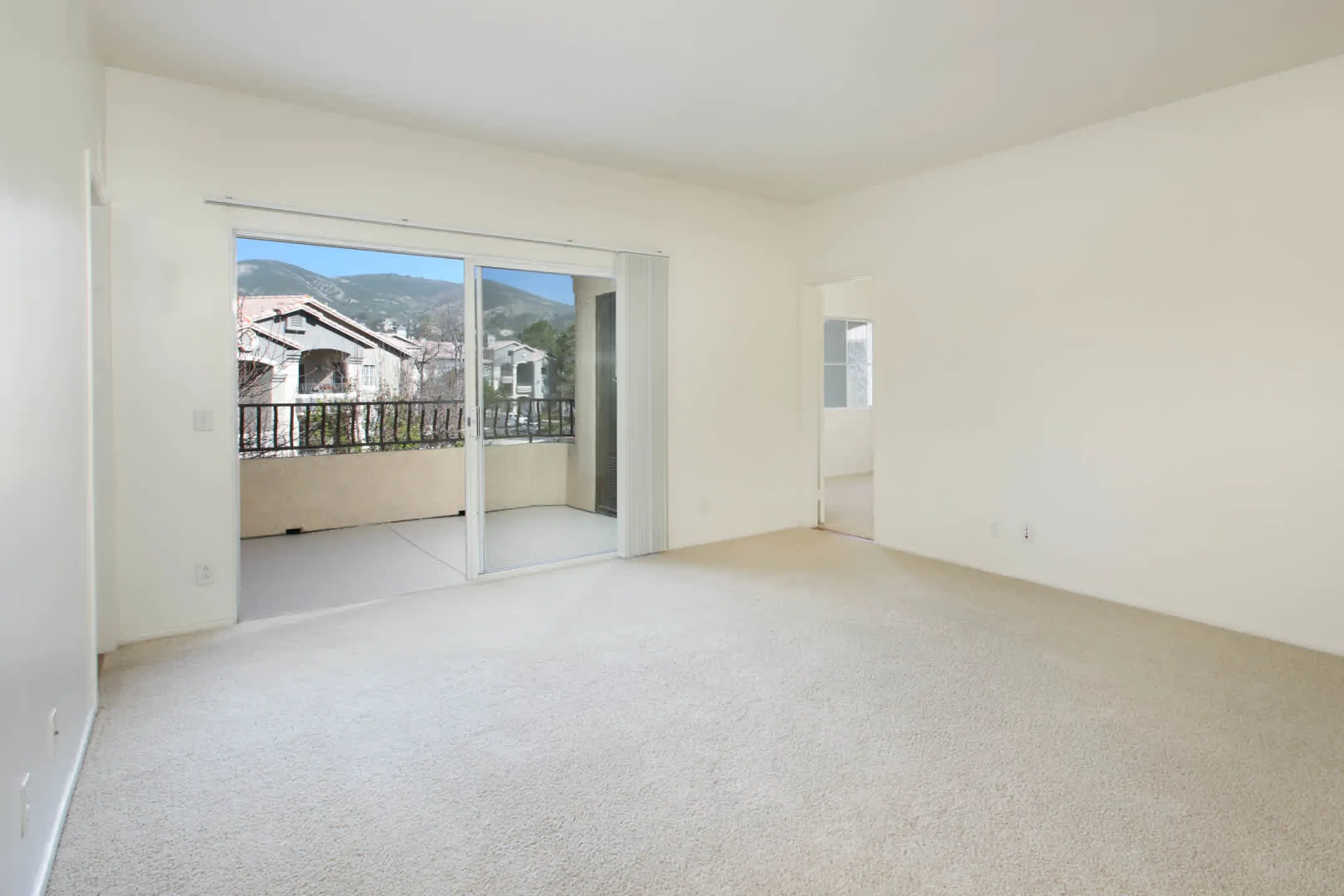 Sonterra at Foothill Ranch Apartments Foothill Ranch, CA 92610