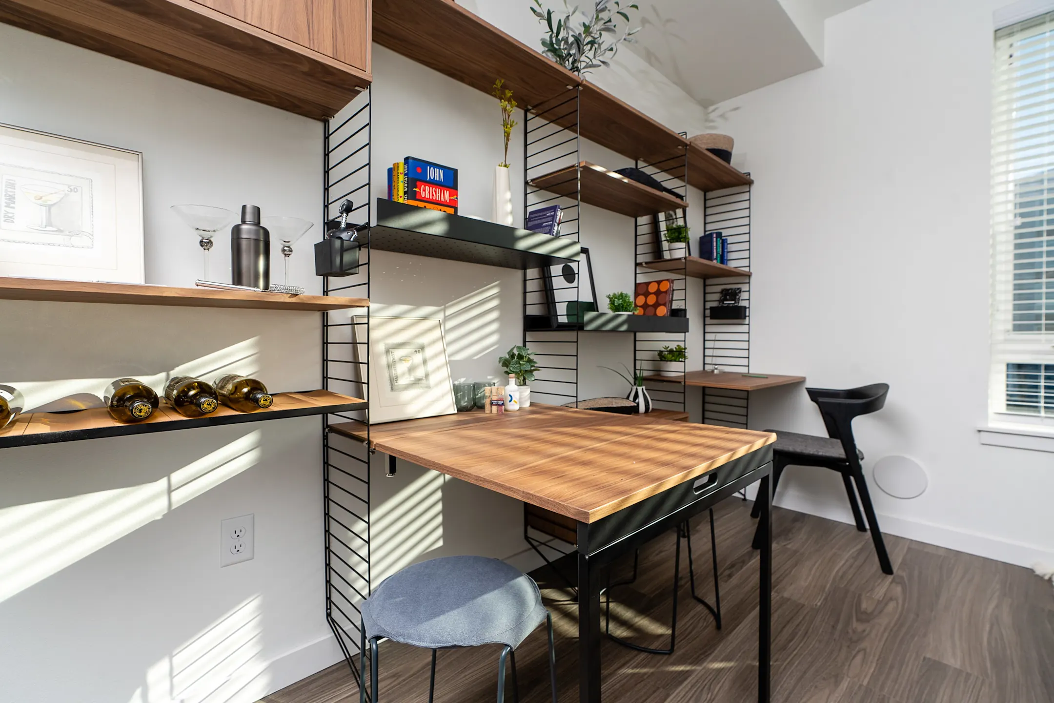 Dining Room - Alexan Access Apartments - Lynnwood, WA