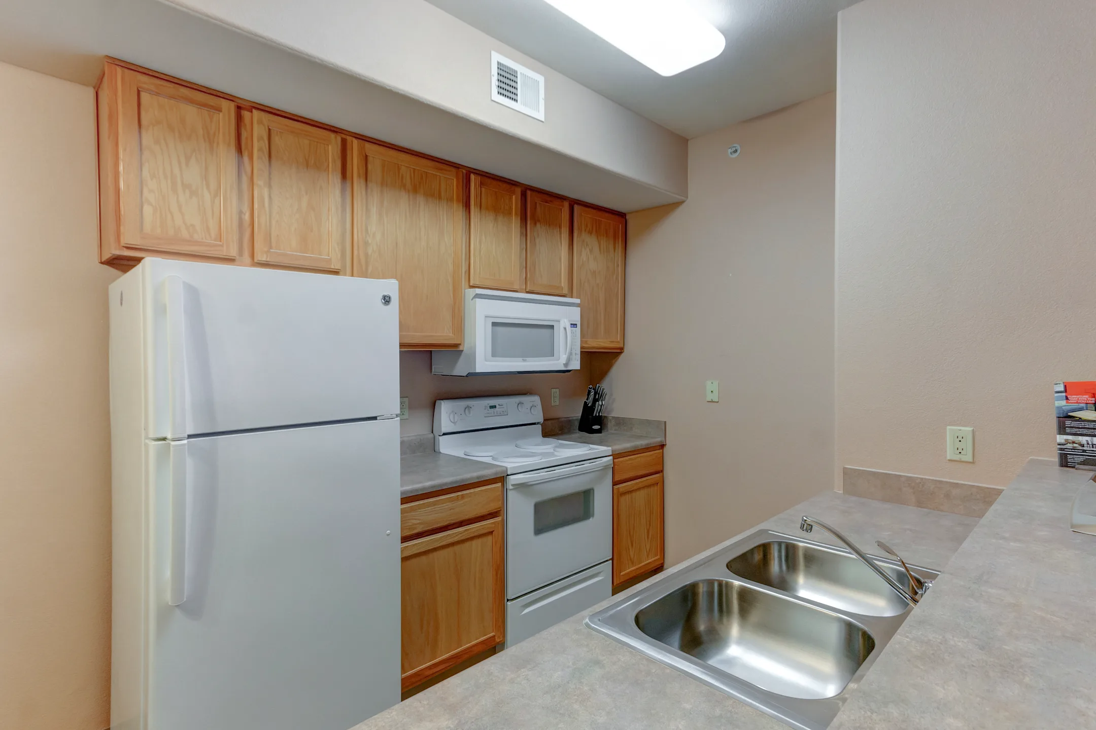 Landings At Eagle Ridge 4749 Eagleridge Cir Pueblo, CO Apartments