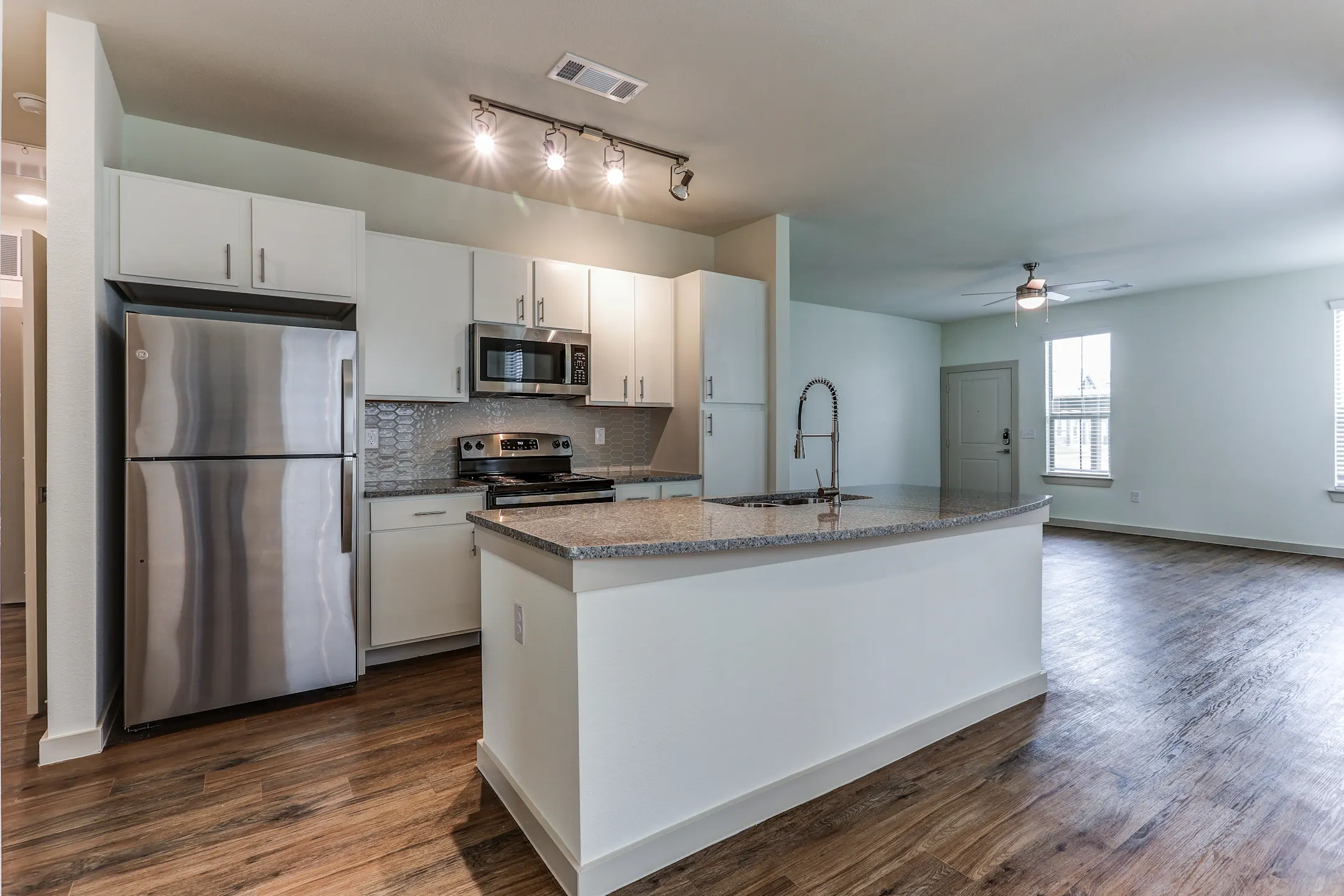 Home at Waller Apartments Waller, TX 77484