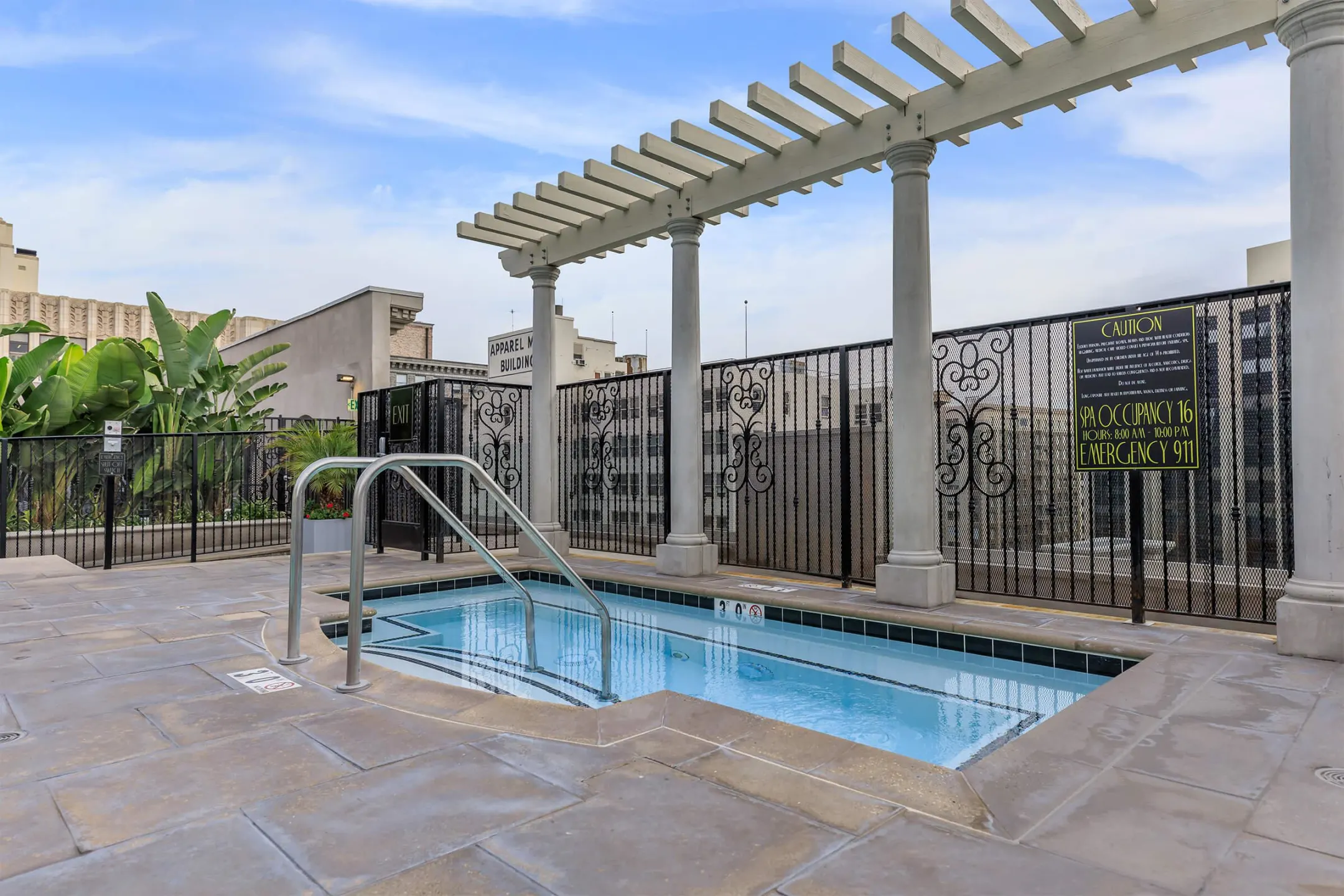 Broadway Palace Apartments - 1026 S Broadway | Los Angeles, CA for Rent ...