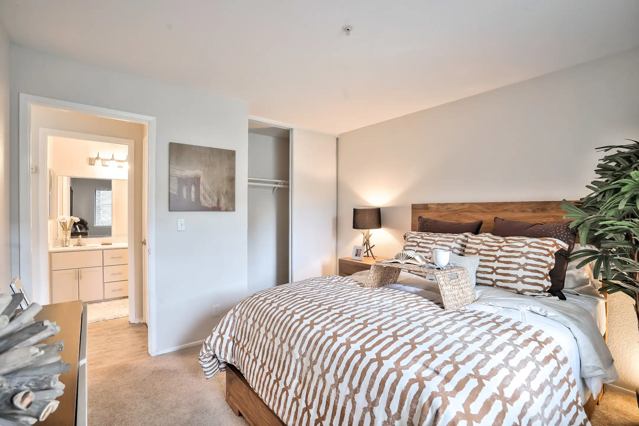 The Dutton Apartments Hayward, CA 94545