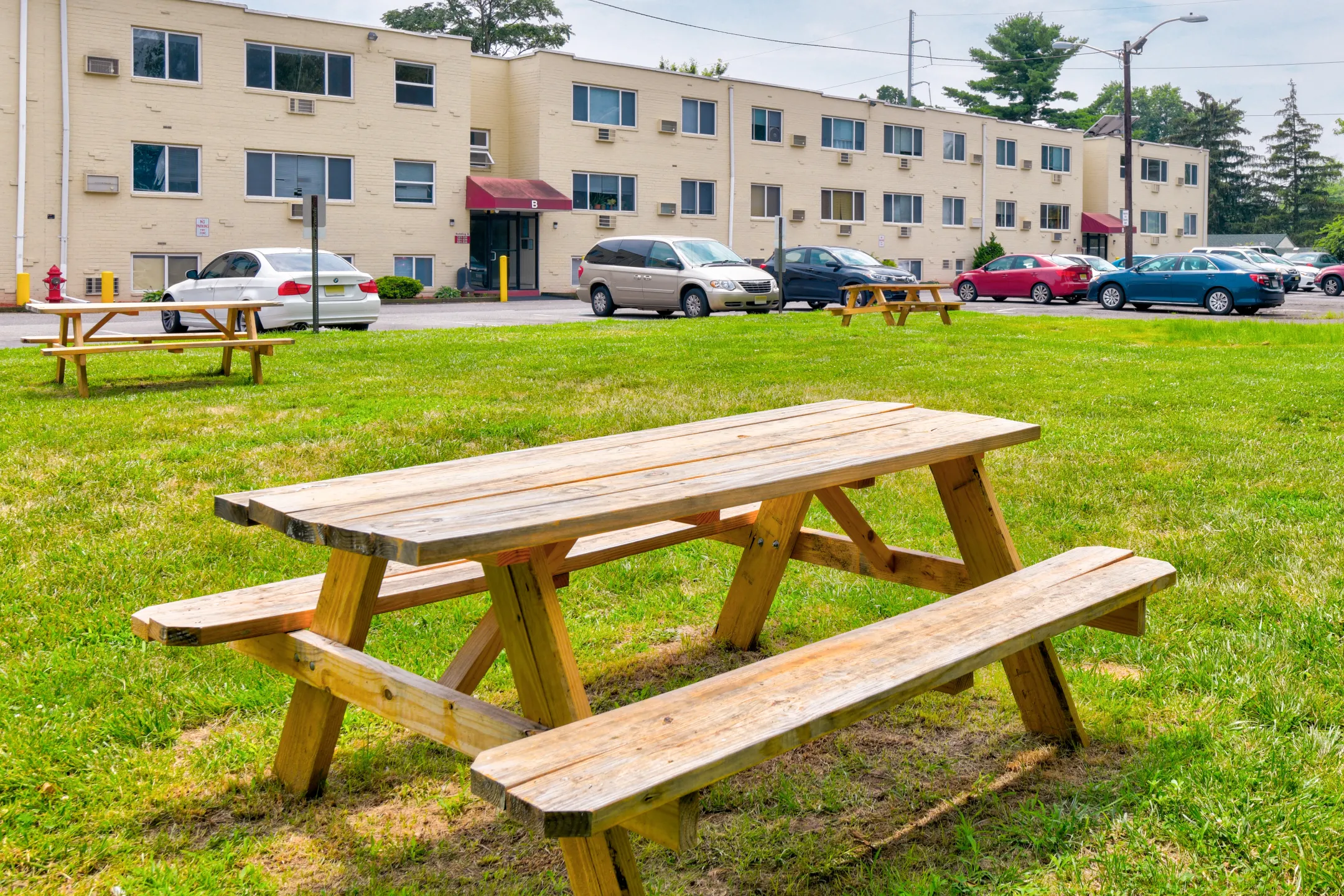 Willow Glen Apartments 279 S. Black Horse Pike A313 Mount Ephraim