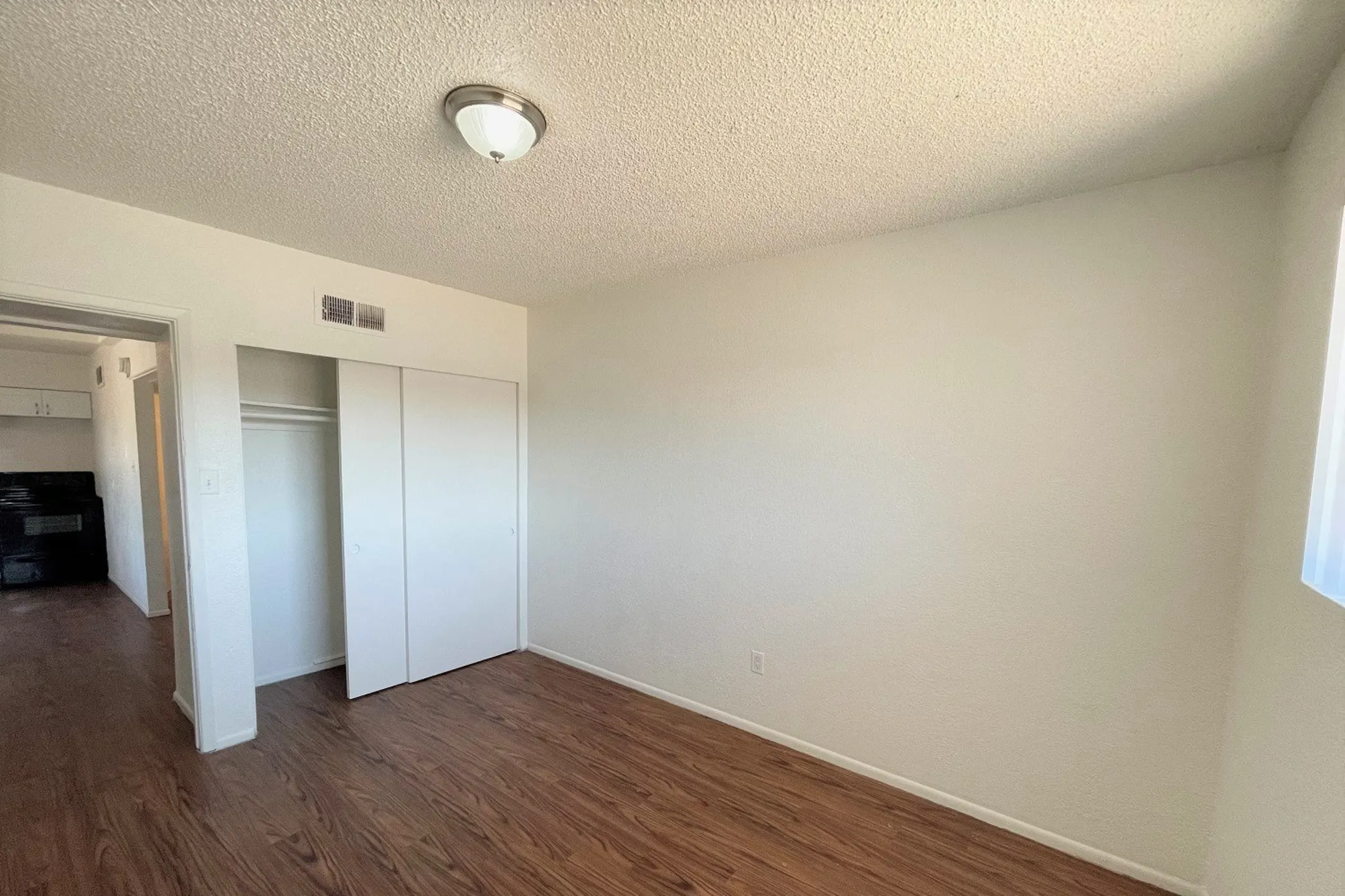 Glenn Isle Apartments 6802 W Glendale Ave Glendale, AZ Apartments