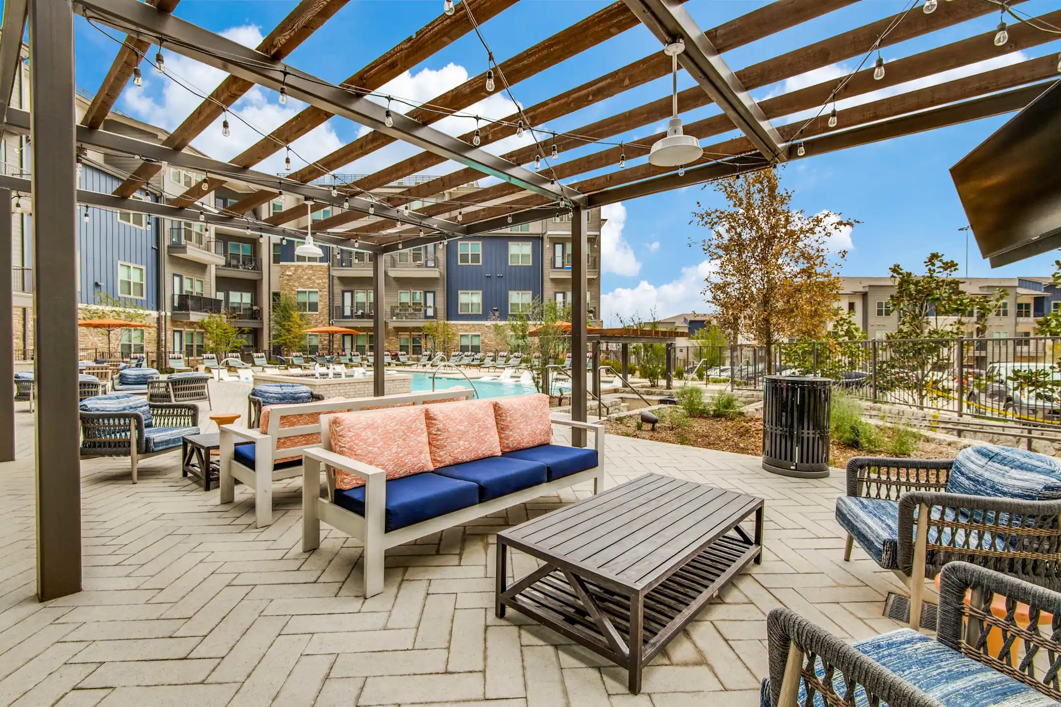 Patio / Deck - Westloop at the Diamond Interchange - Irving, TX