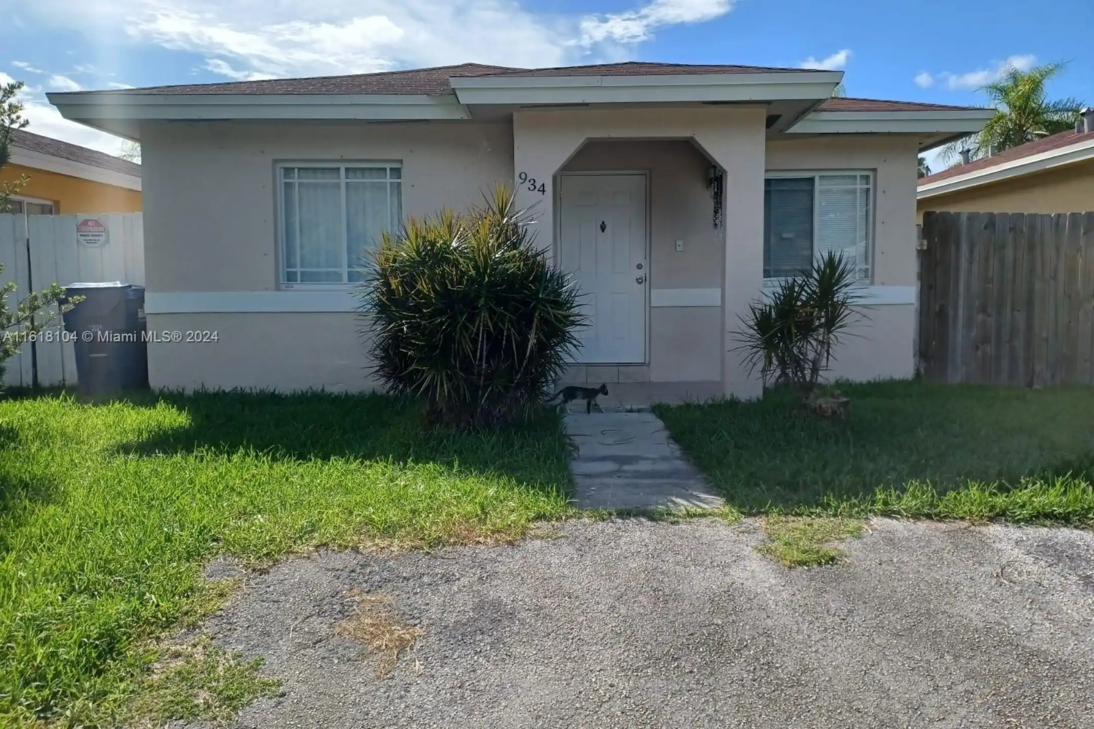 934 SW 8th Pl  