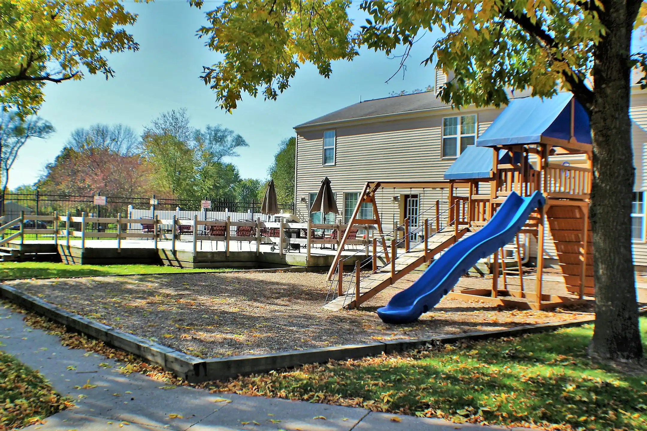 Newbury Village 2645 Newbury Circle Burlington, IA Apartments for