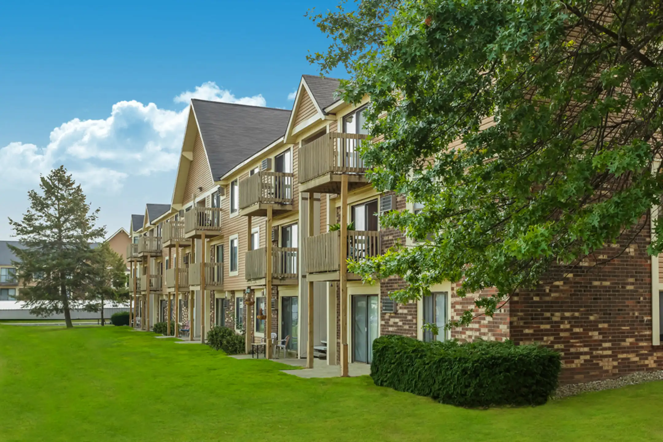 The Orchards at Four Mile 936 Four Mile Road Nw Grand Rapids, MI