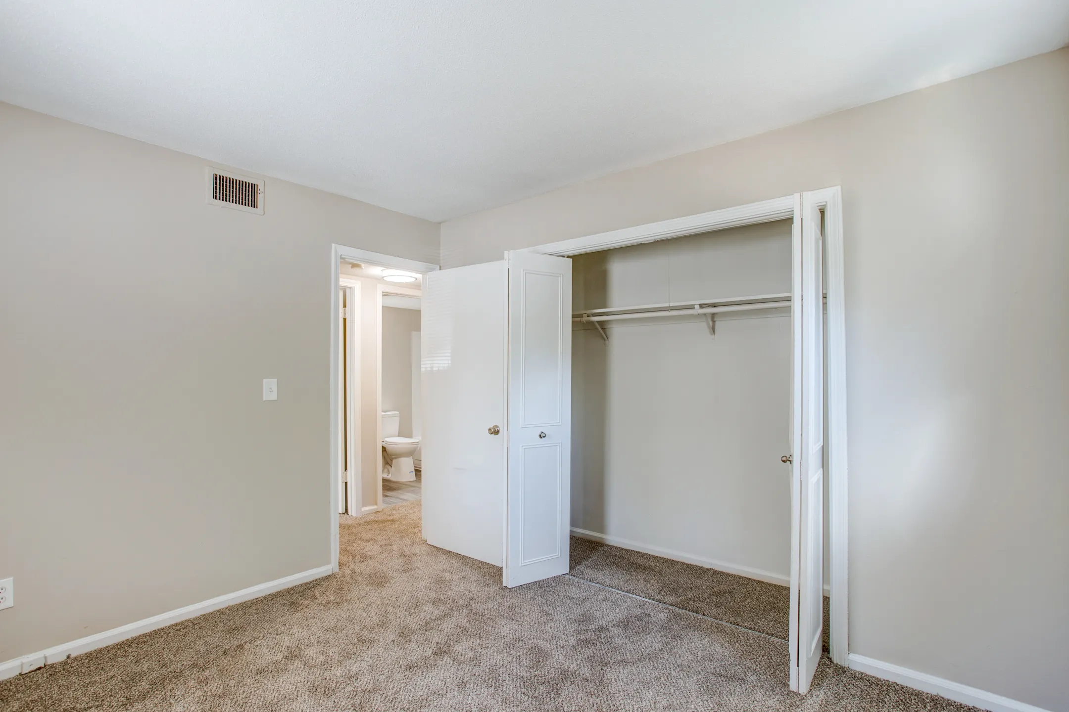 The Onyx at 67 Apartments Shawnee, KS 66203