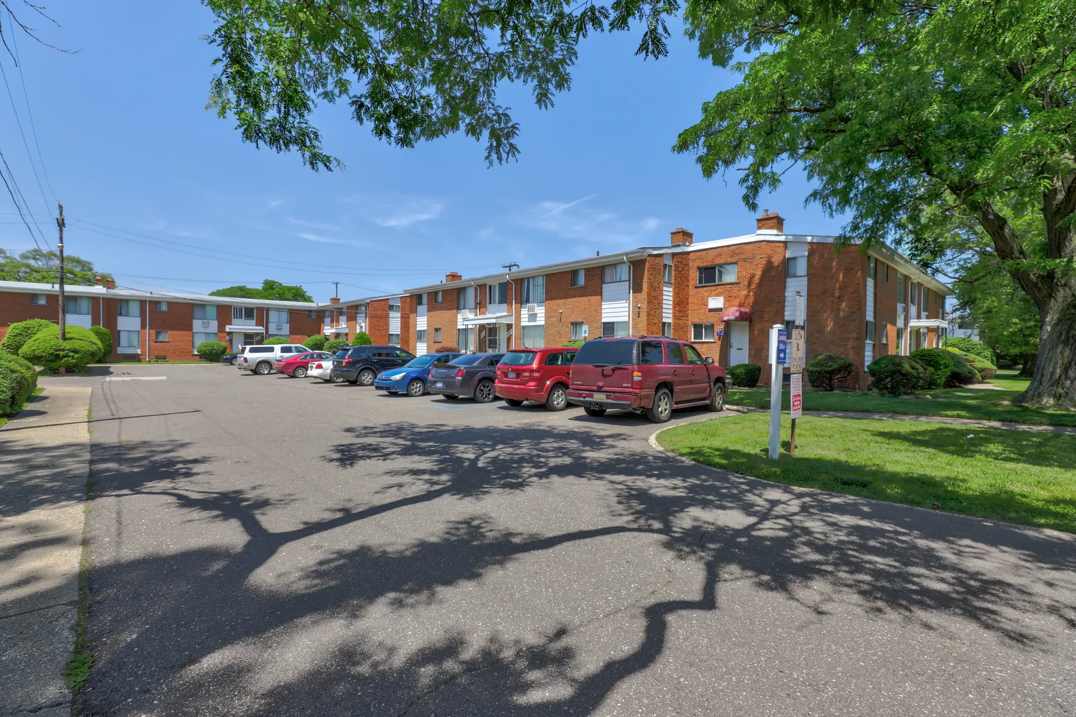 Lorraine Manor 29079 Lorraine Ave Warren, MI Apartments for Rent Rent.