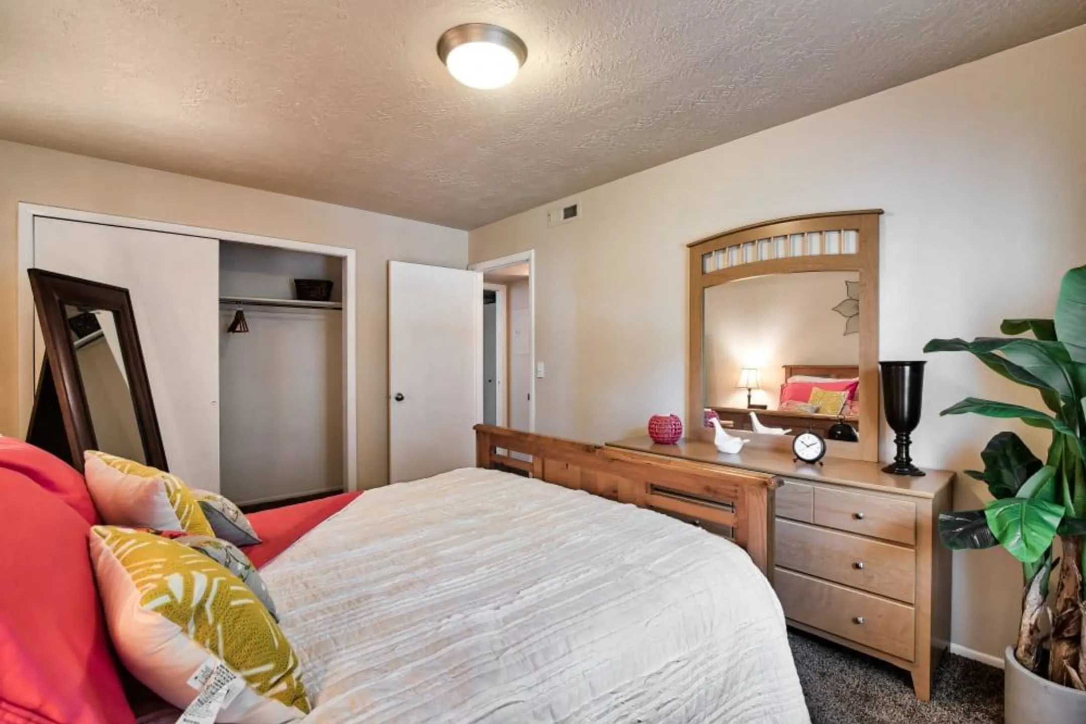 Bedroom - Cherry Creek - Ogden, UT