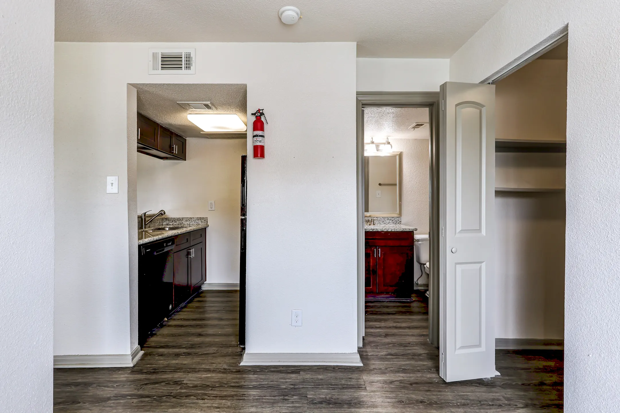 Royal Phoenician Apartments Houston, TX 77060