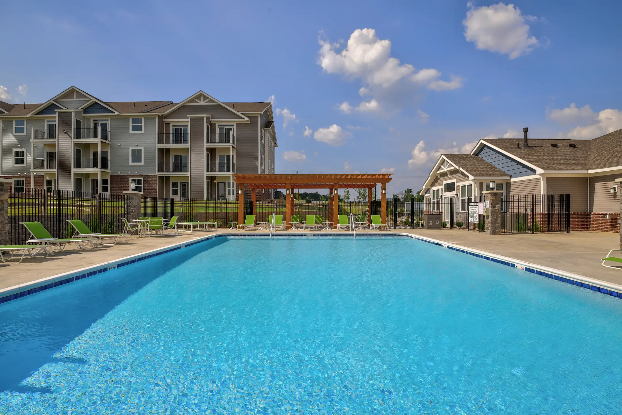 Dodson Pointe Apartment Homes 6000 W Stoney Creek Dr Rogers, AR Apartments for Rent Rent.