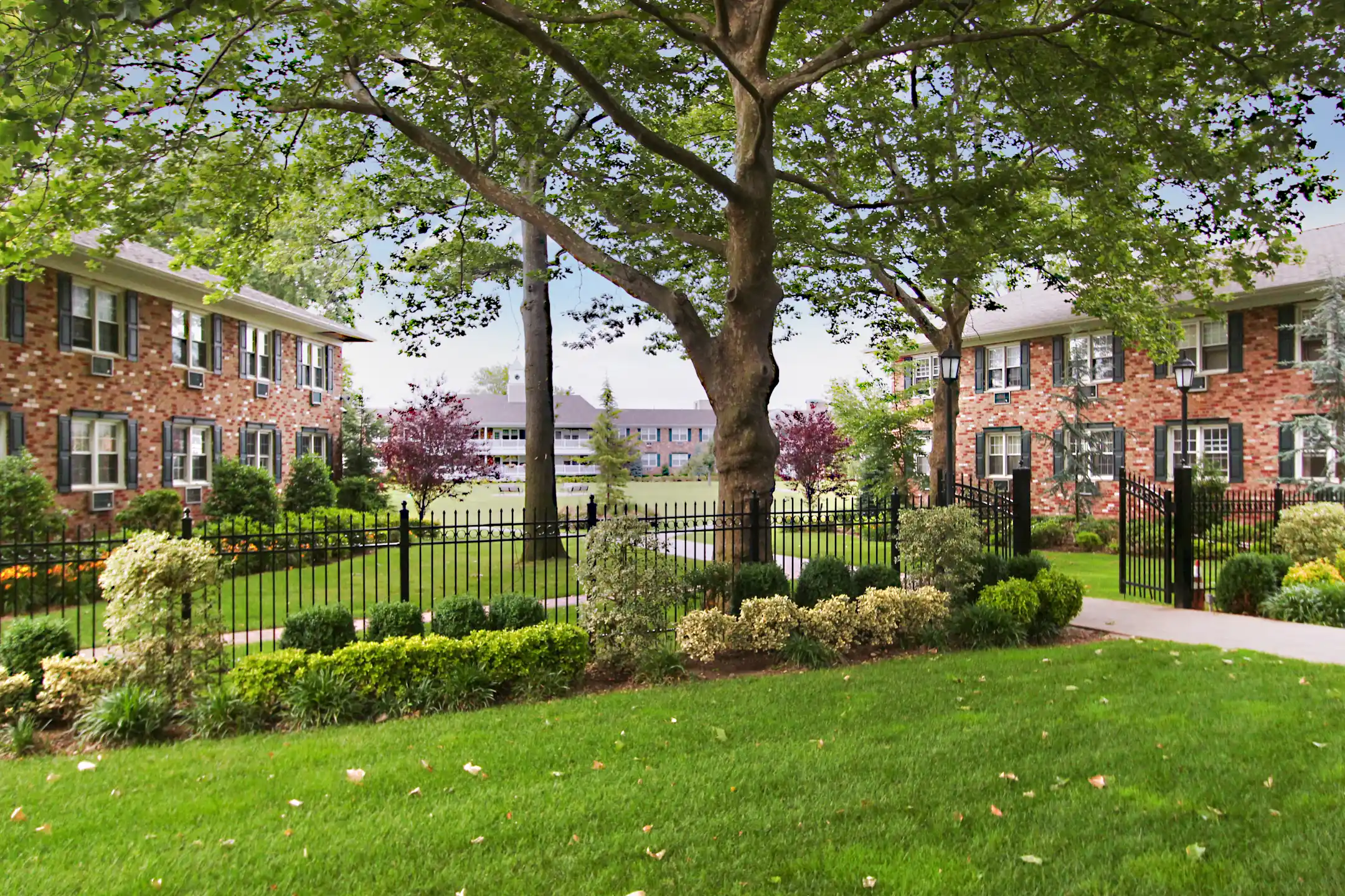 Fairfield Courtyard at Hewlett 65 PROSPECT AVENUE Hewlett, NY