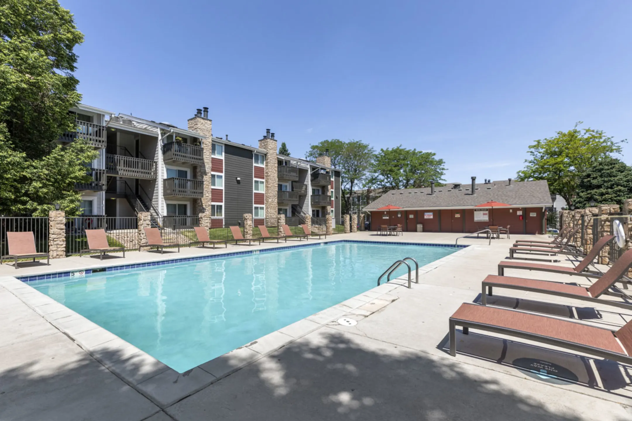 Pool - Oak Ridge Apartments - Aurora, CO