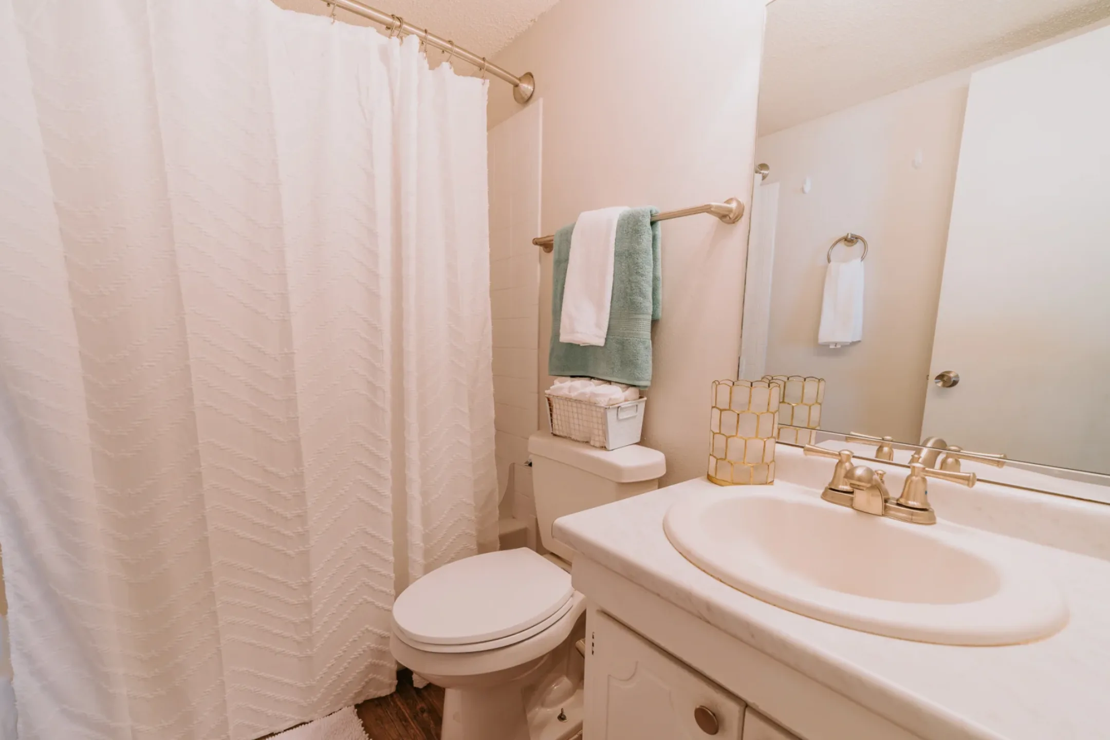 Kingswood Apartments & Townhomes Apartments Mobile, AL 36608