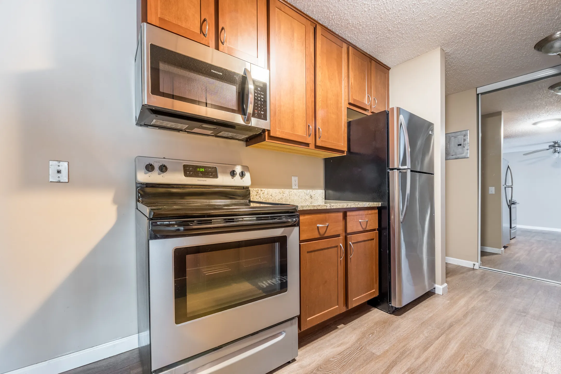 Kitchen - Heritage Hills - Bloomington, MN