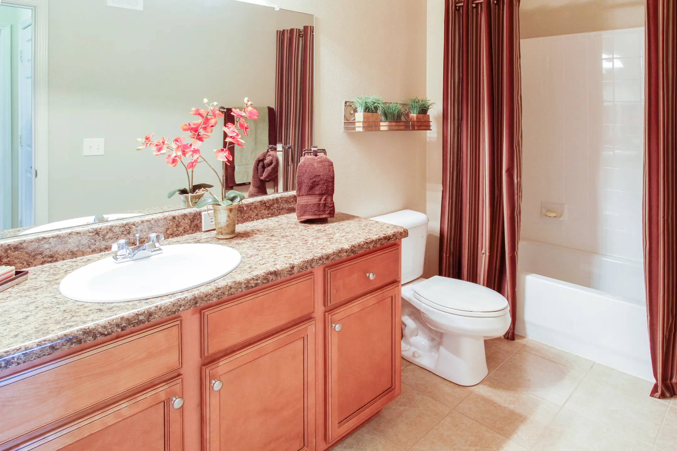 Bathroom - Lafayette Gardens Luxury Apartments - Lafayette, LA