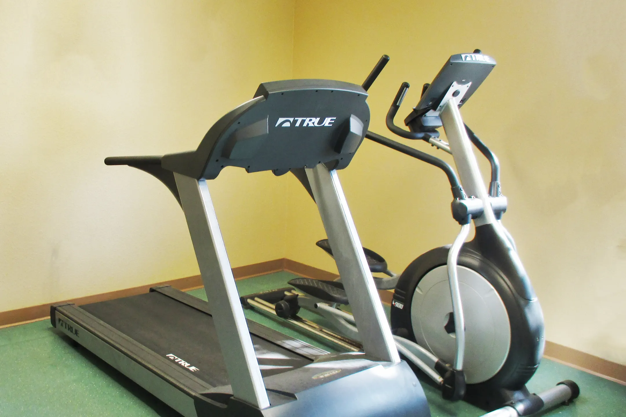 Fitness Weight Room - Furnished Studio - Raleigh - Northeast - Raleigh, NC