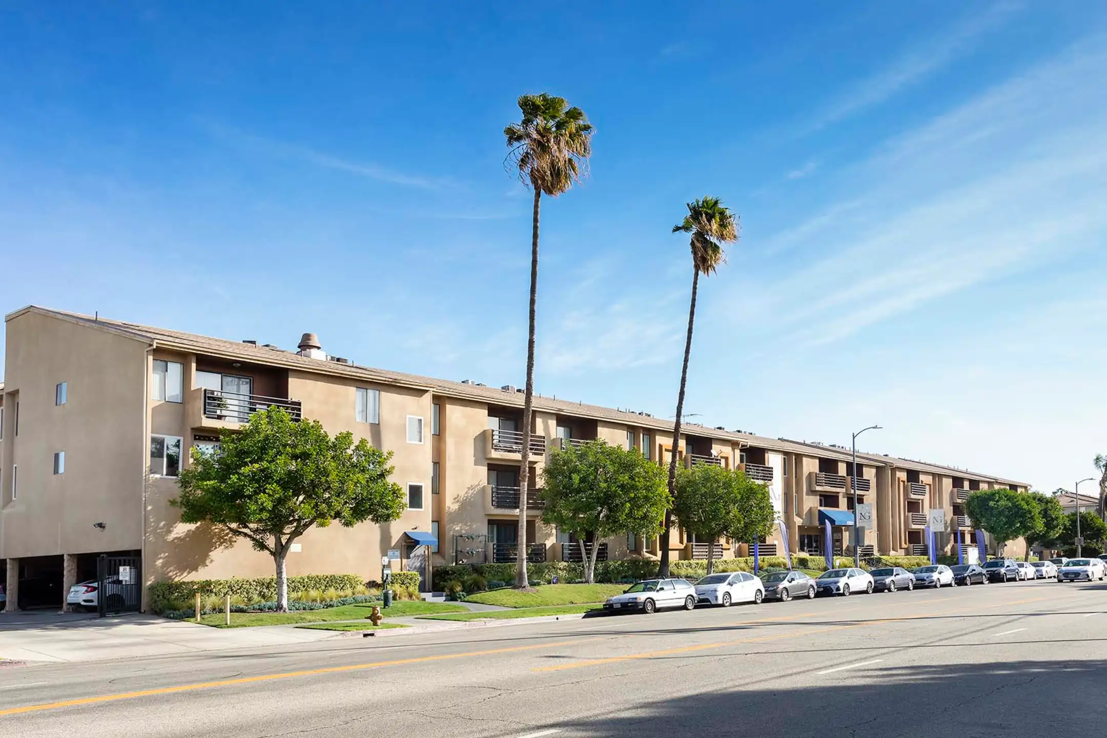 Northridge Gardens 17821 Lassen St Northridge, CA Apartments for