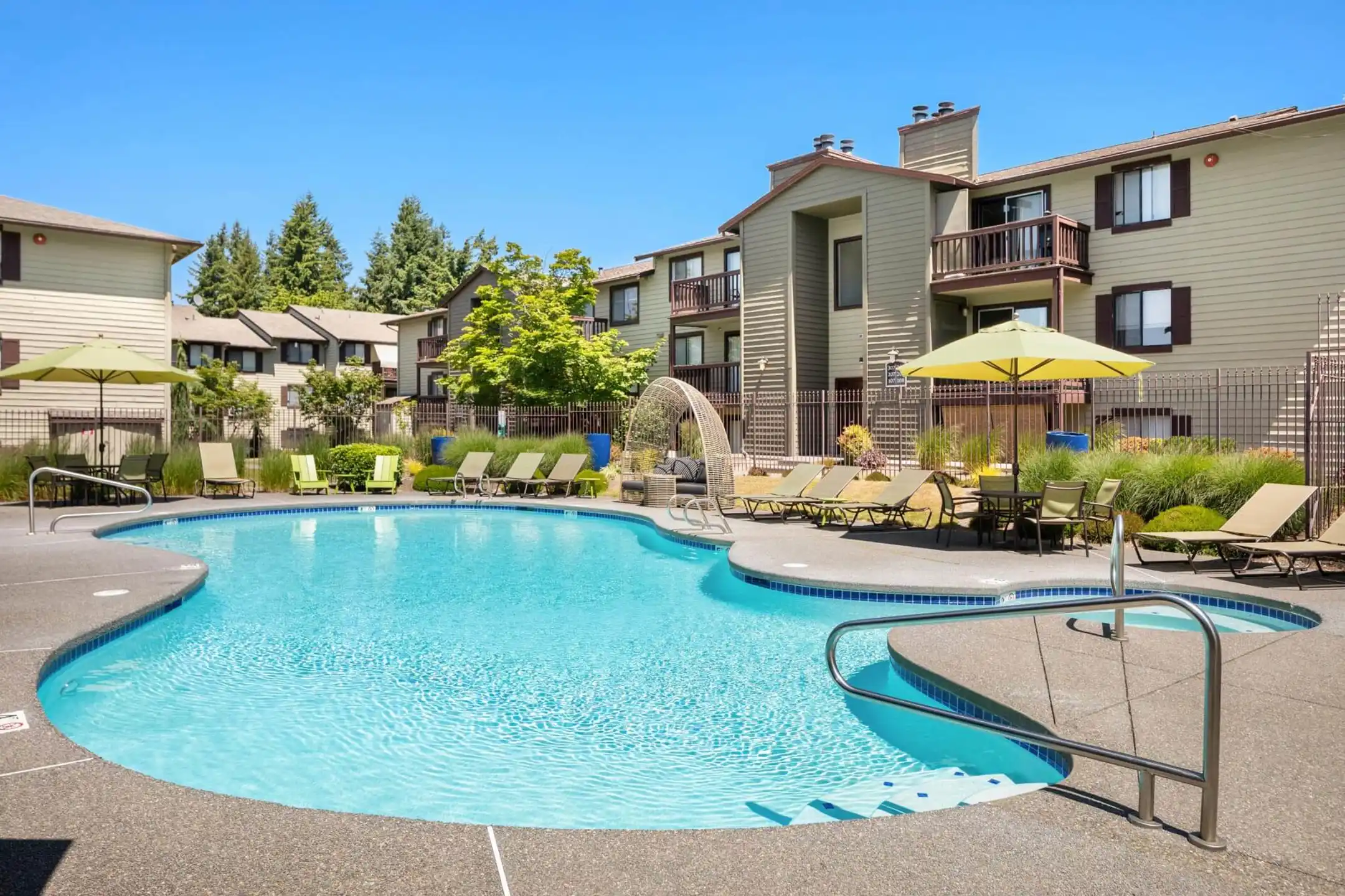 Crown Pointe Apartments Renton, WA 98056