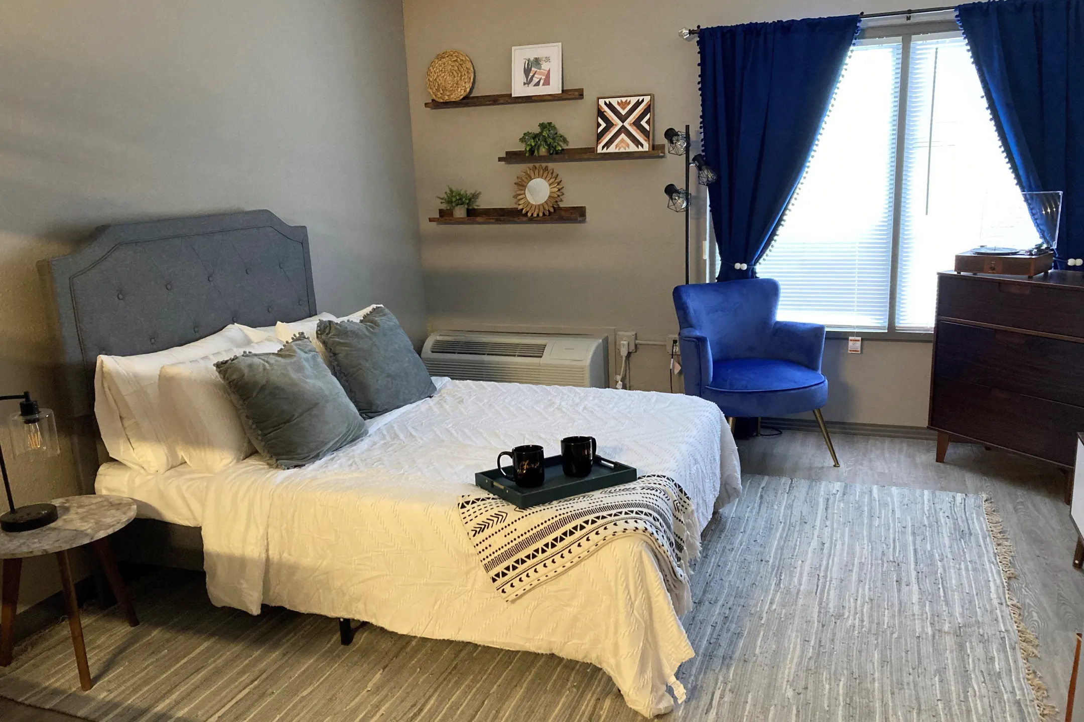 Platos Apartments - Sheffield, Al 35660